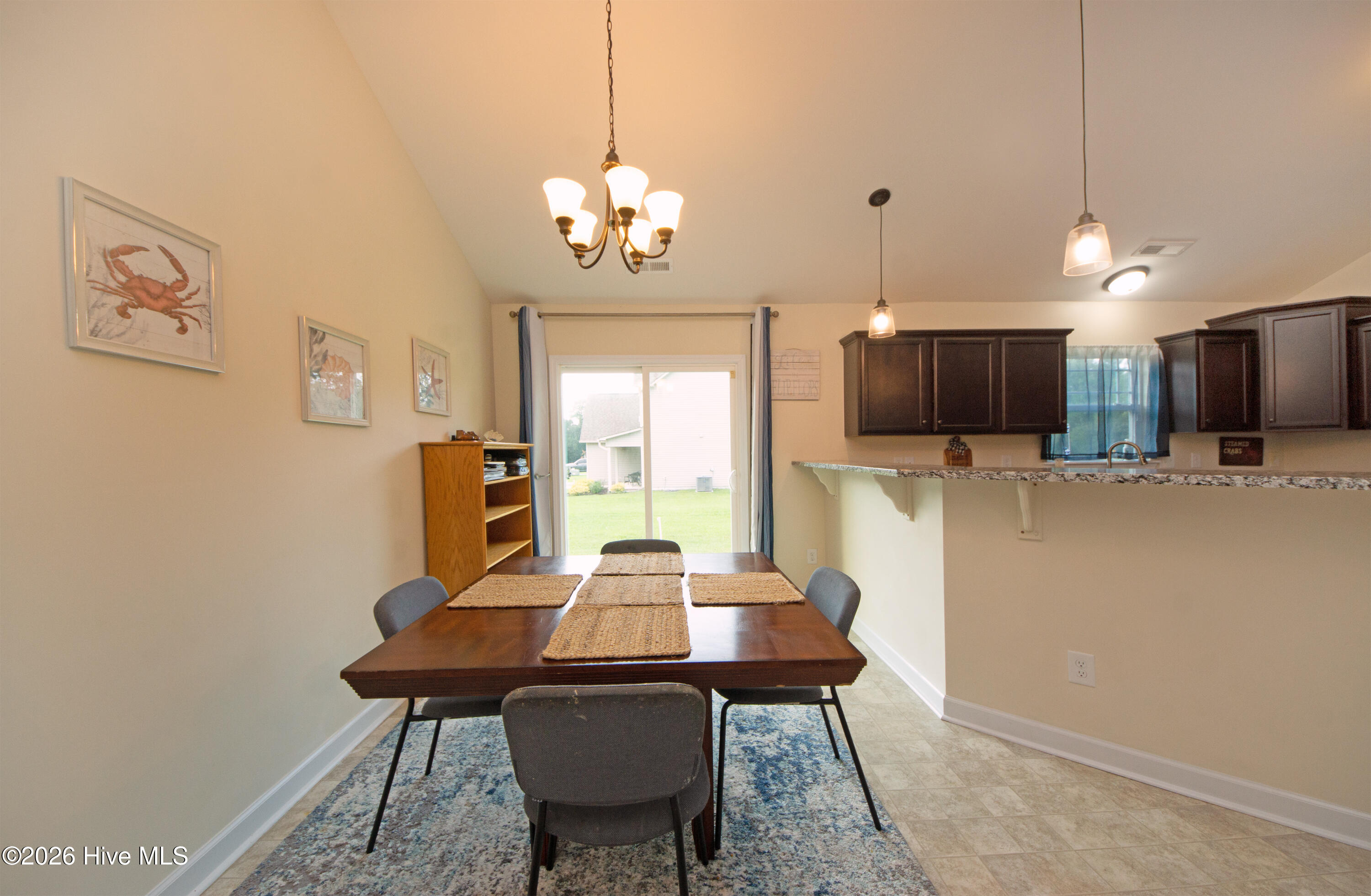 200 Gillcrest Court Property Photo 16