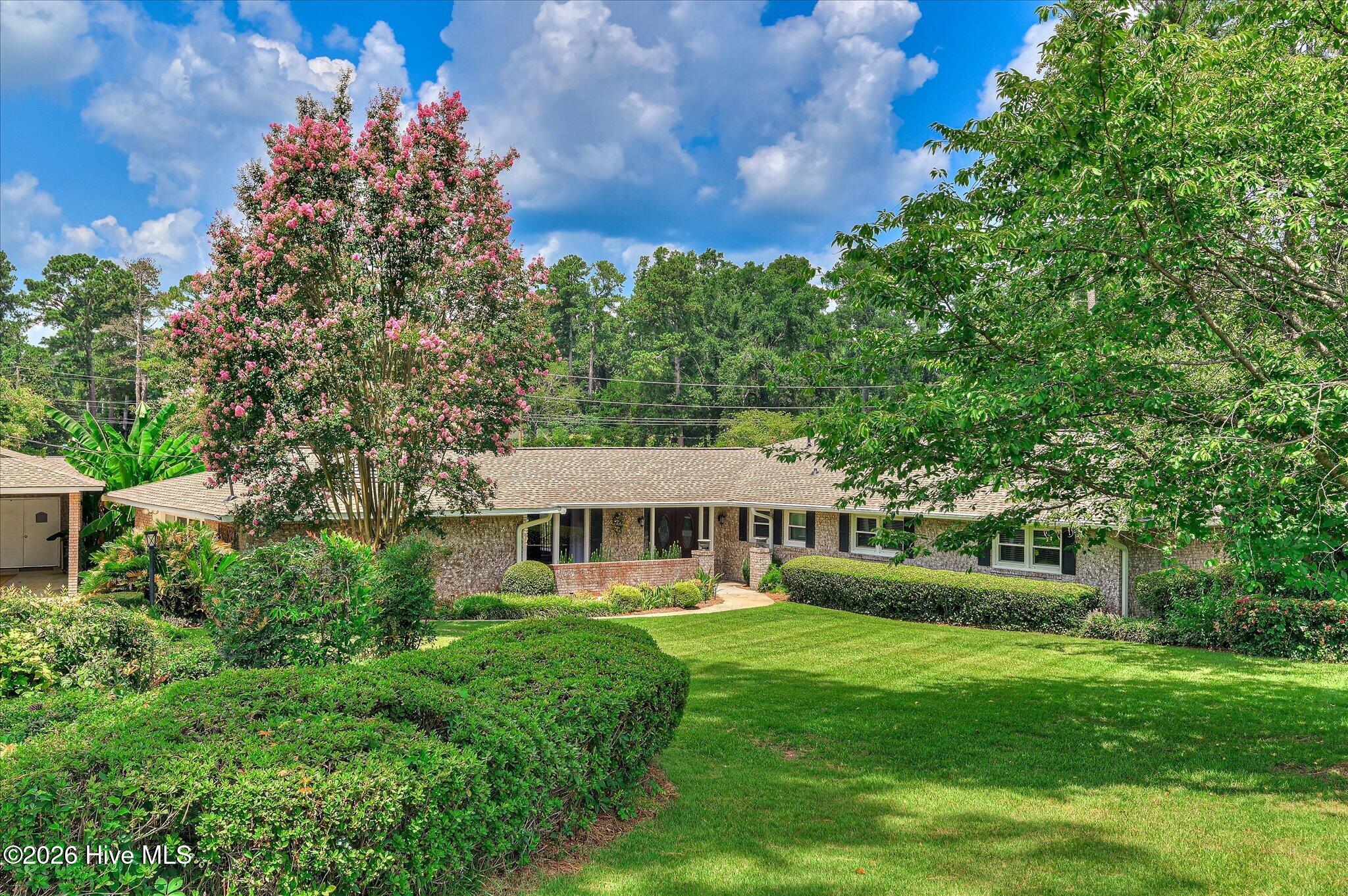 8132 Sir Lancelot Court Property Photo 3