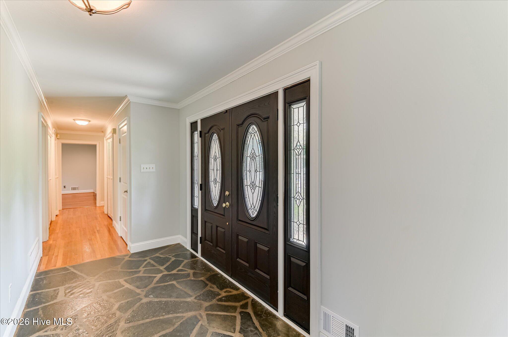 8132 Sir Lancelot Court Property Photo 7