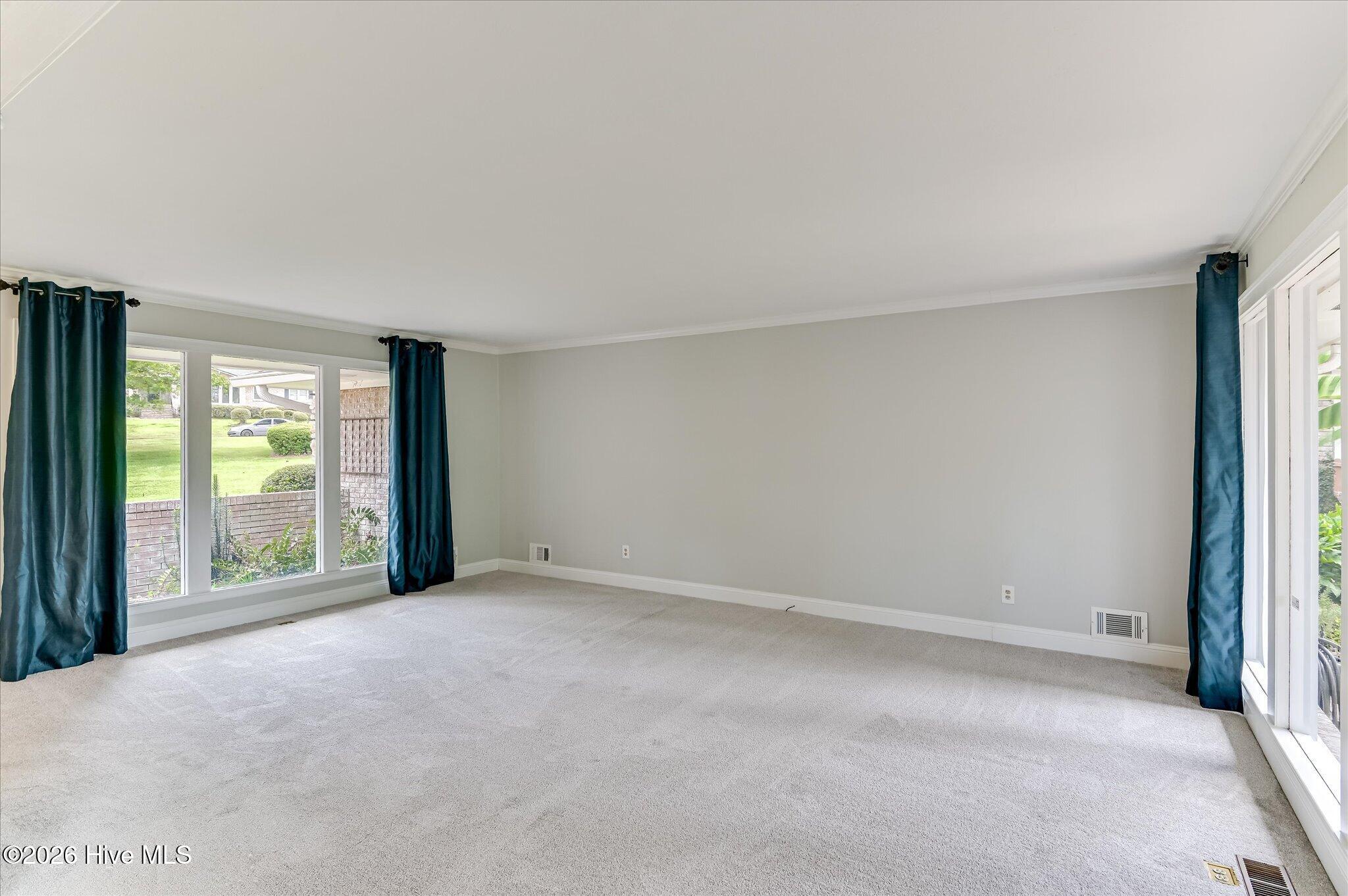 8132 Sir Lancelot Court Property Photo 10