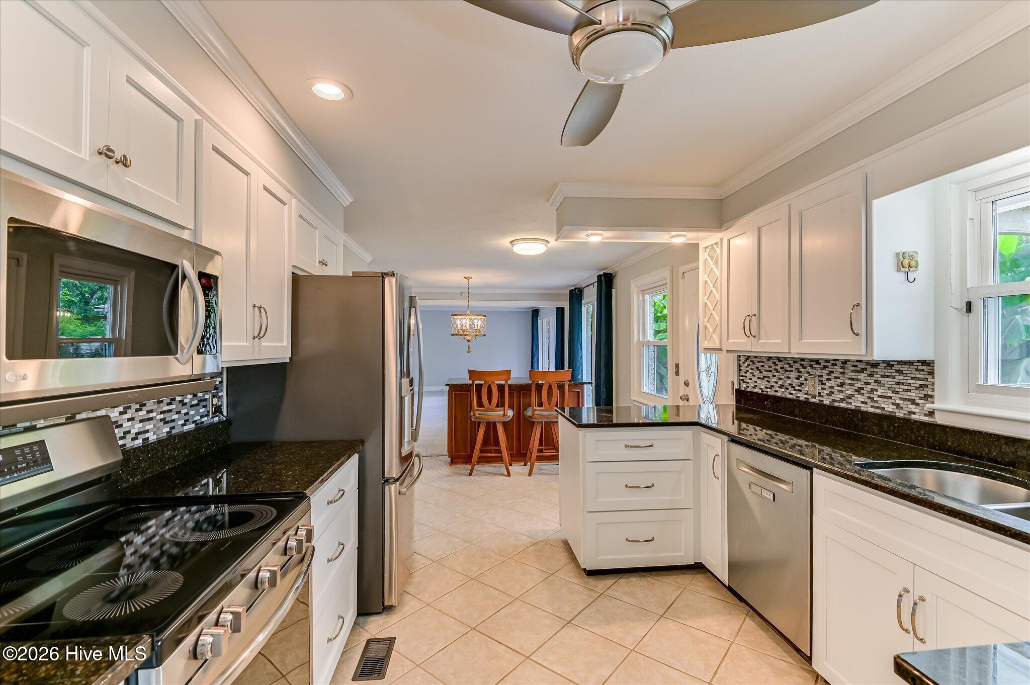 8132 Sir Lancelot Court Property Photo 25