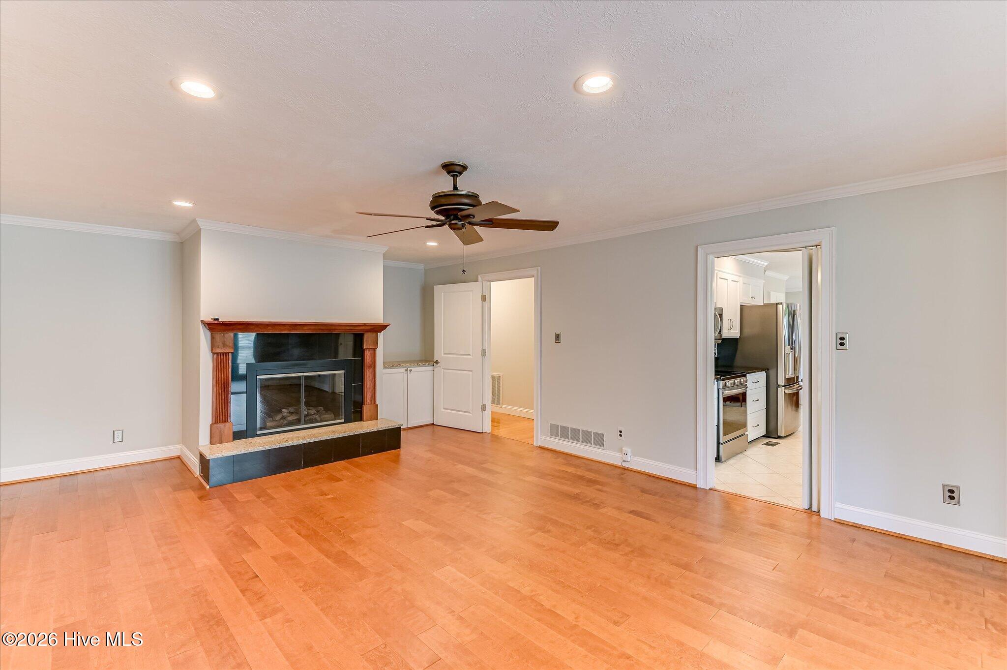 8132 Sir Lancelot Court Property Photo 27