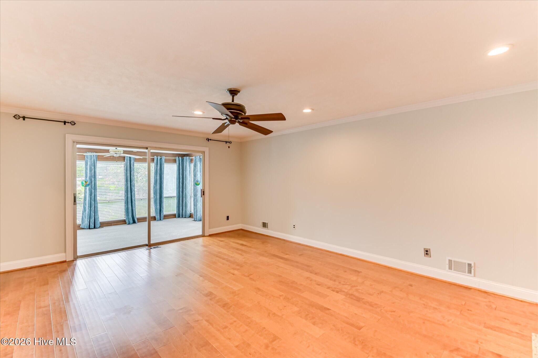 8132 Sir Lancelot Court Property Photo 29
