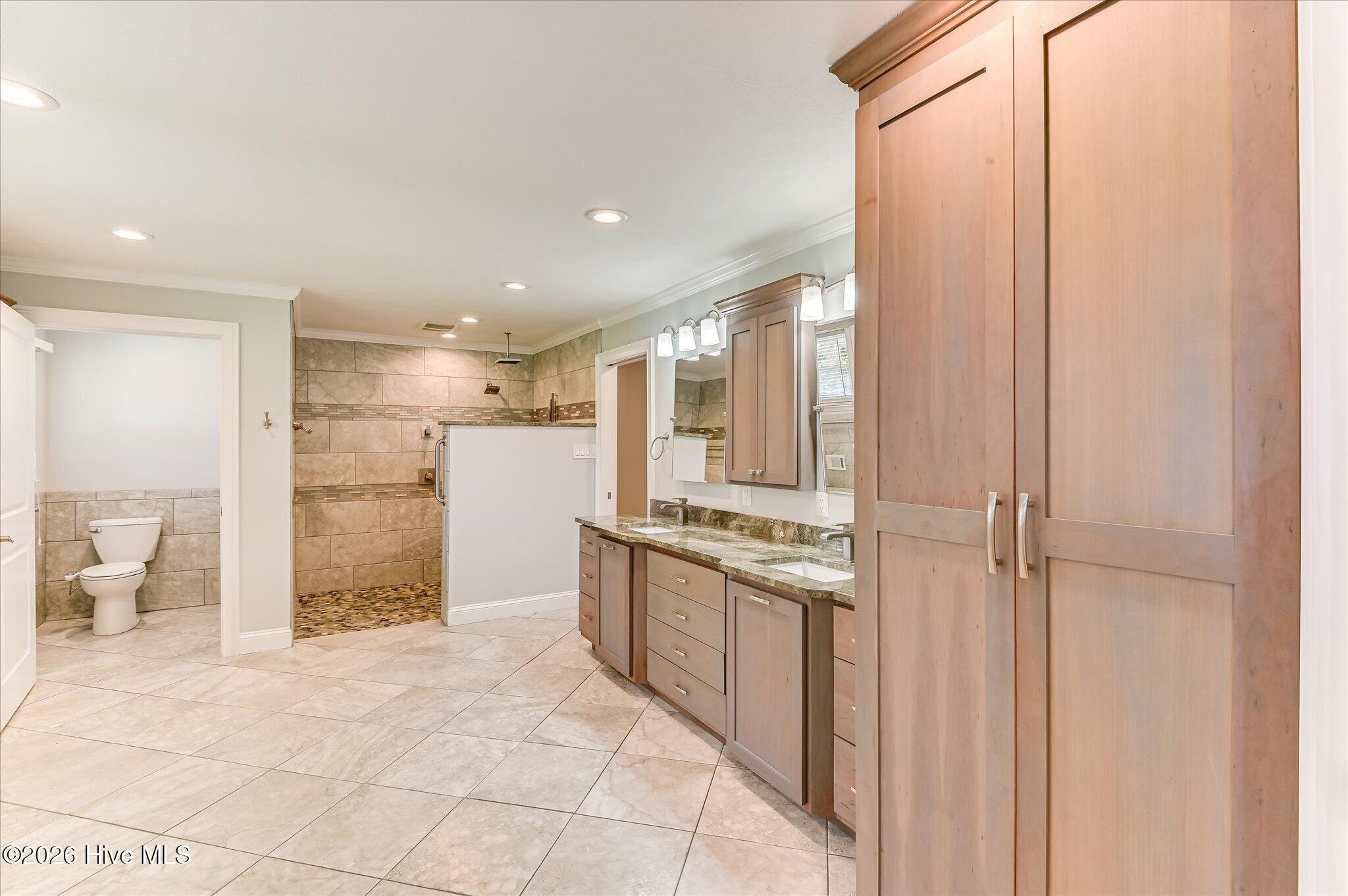 8132 Sir Lancelot Court Property Photo 35