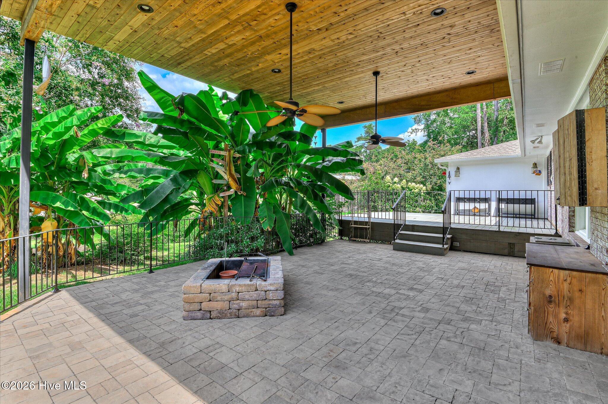 8132 Sir Lancelot Court Property Photo 46