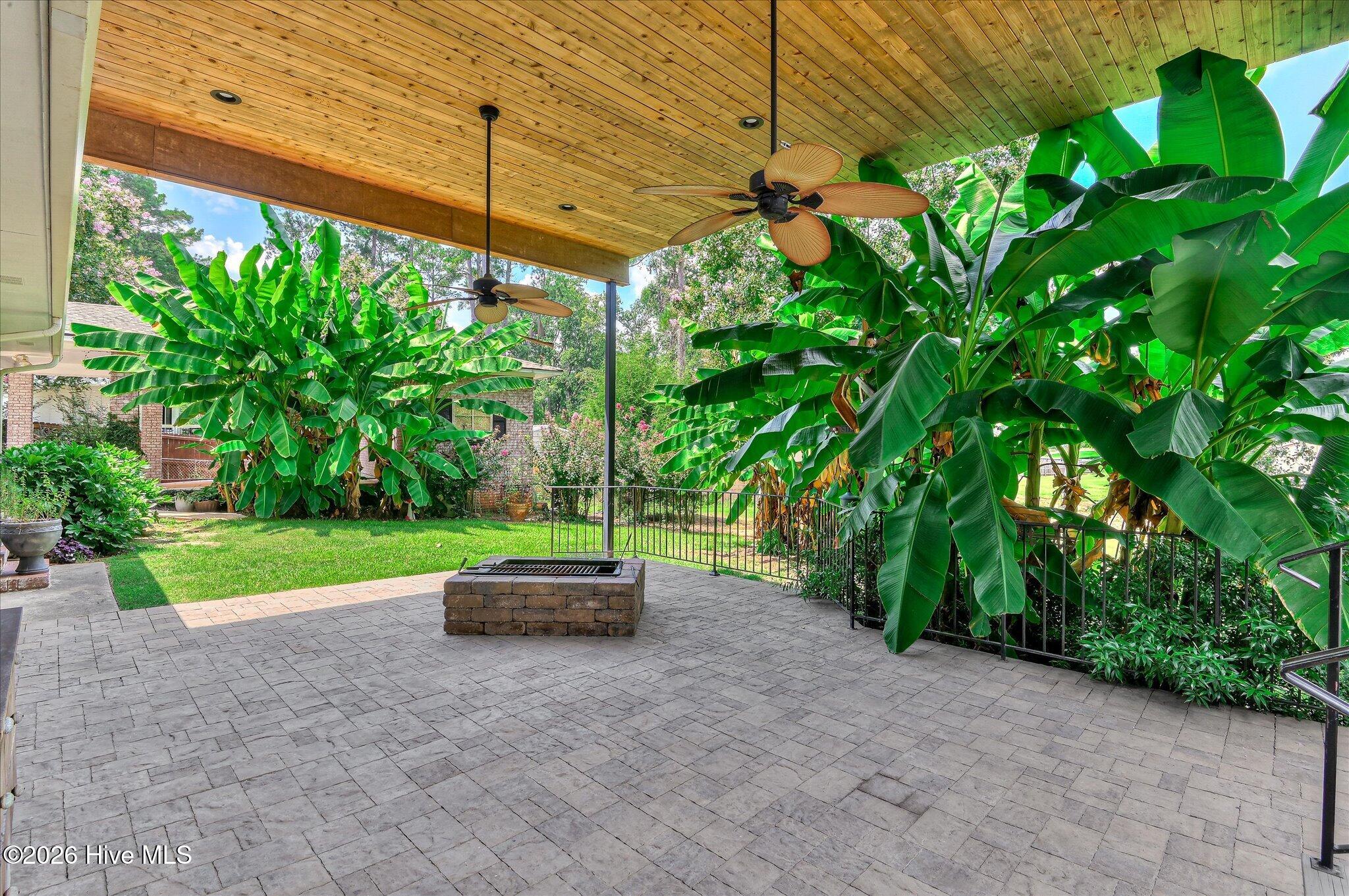 8132 Sir Lancelot Court Property Photo 48