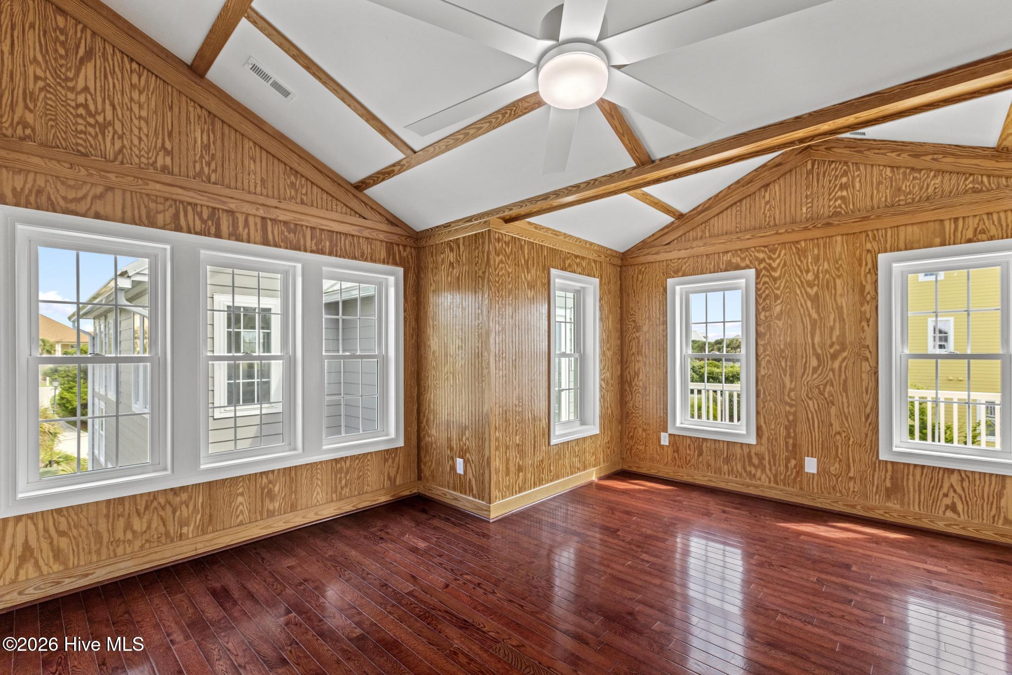 9813 Sandy Court Property Photo 37