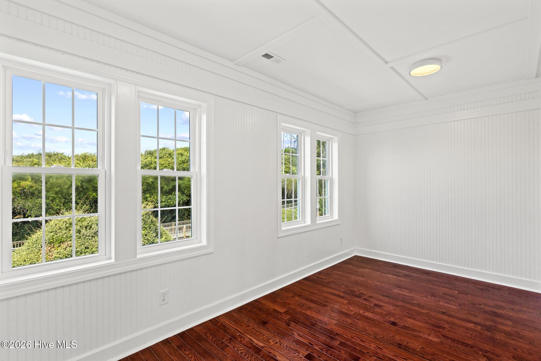 9813 Sandy Court Property Photo 47