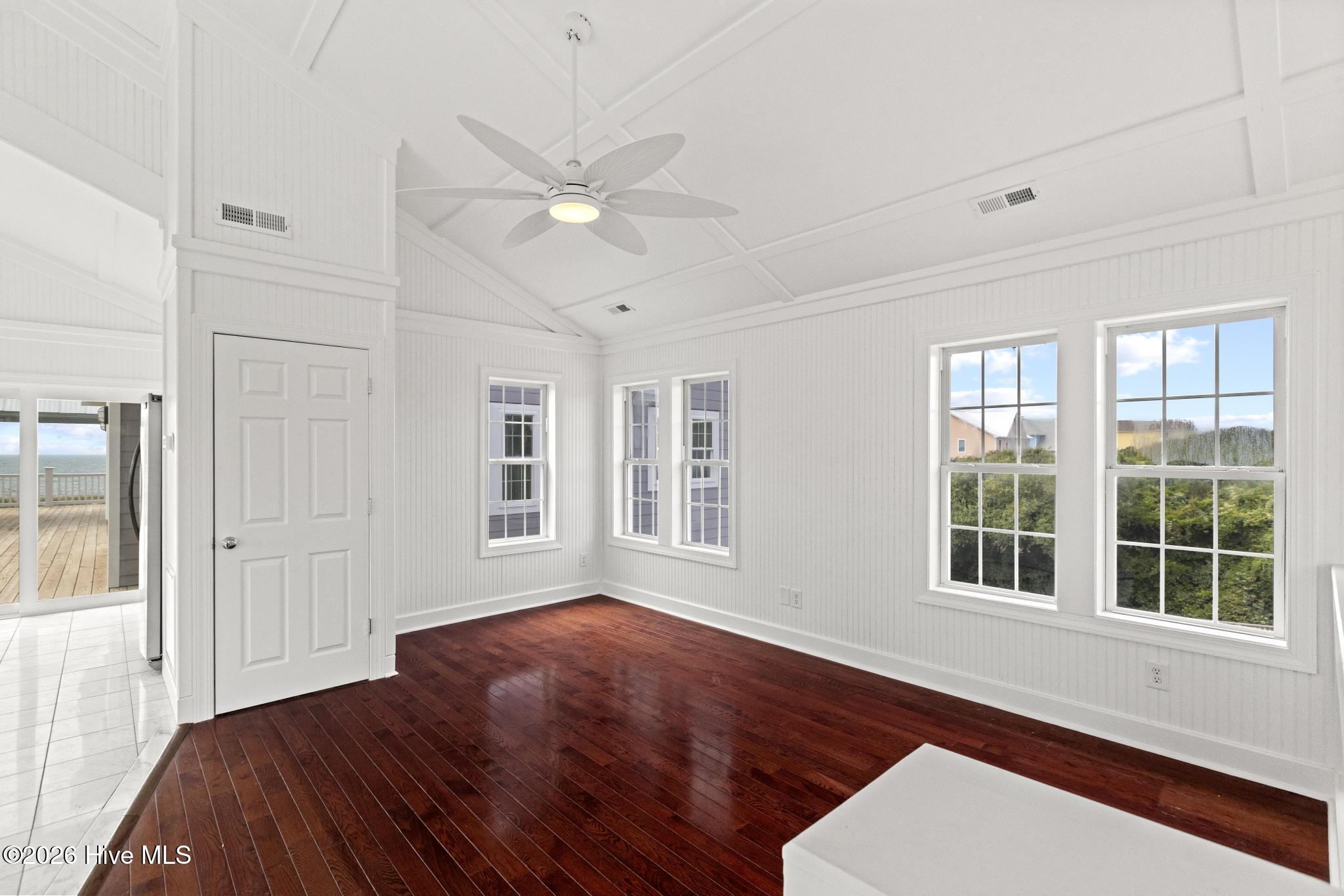 9813 Sandy Court Property Photo 65