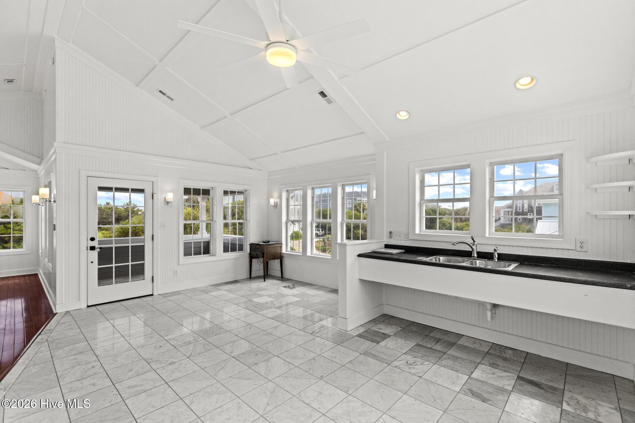 9813 Sandy Court Property Photo 69