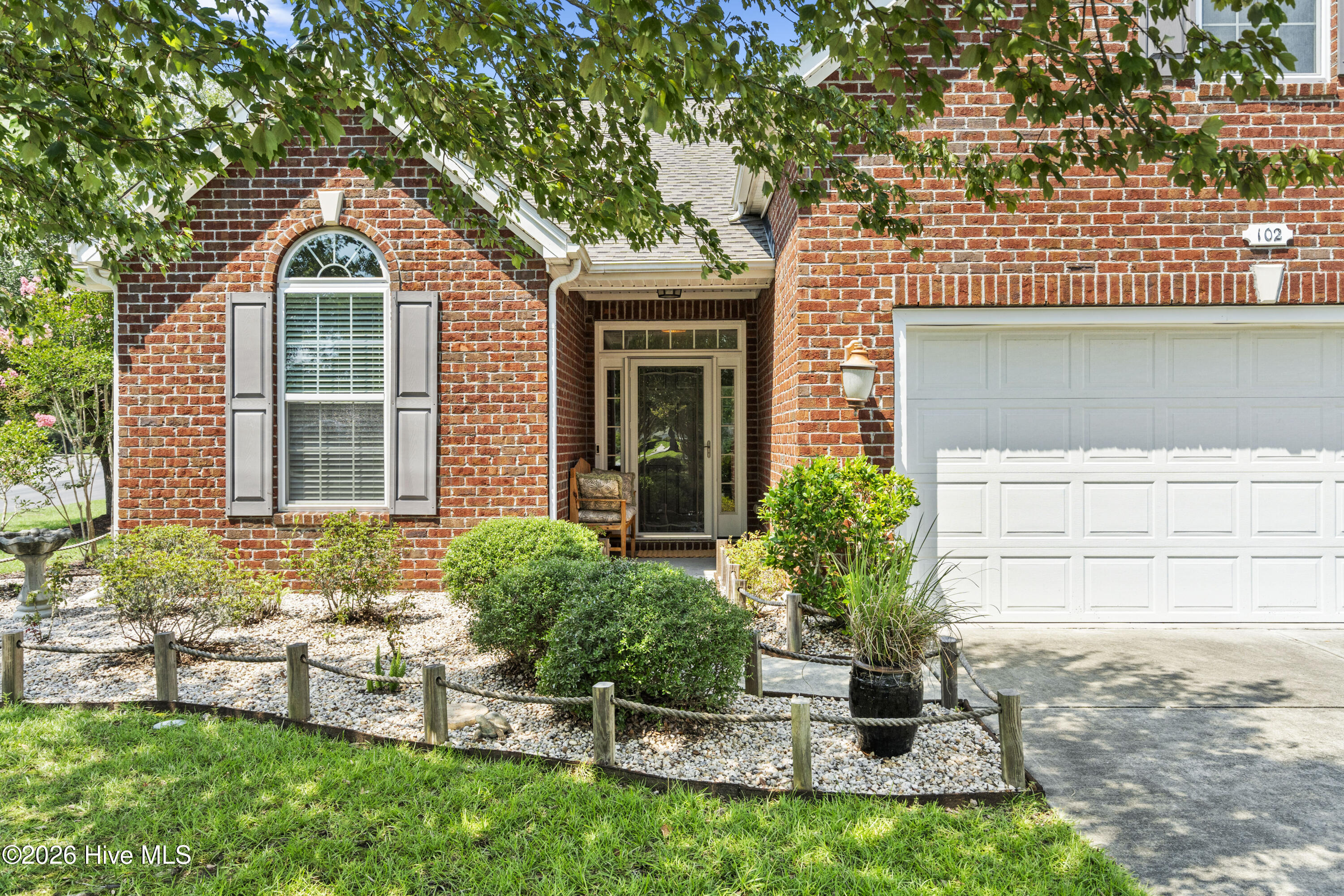 102 Farmers Rest Court Property Photo 4