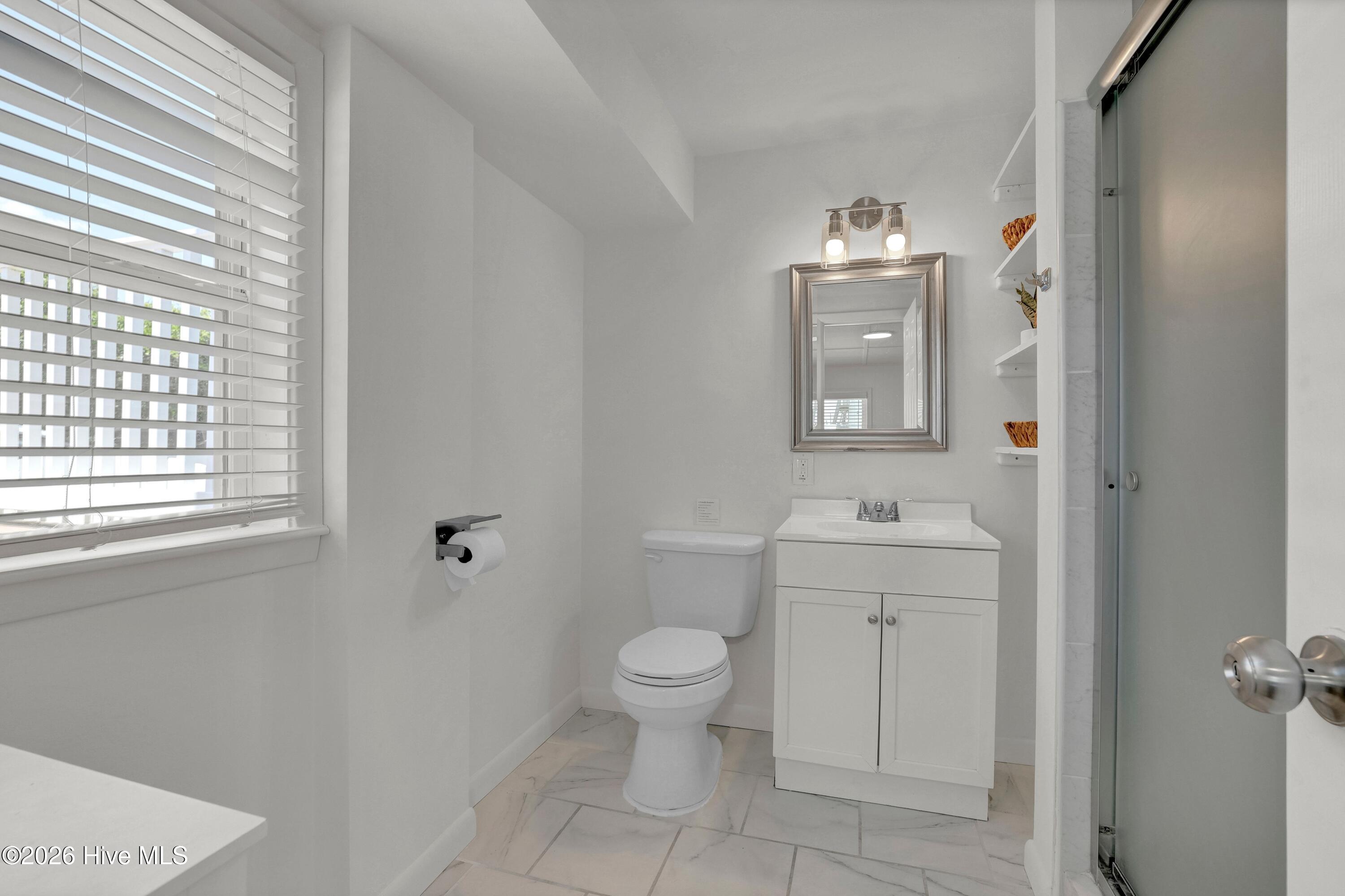 1027 S Shore Drive Property Photo 12