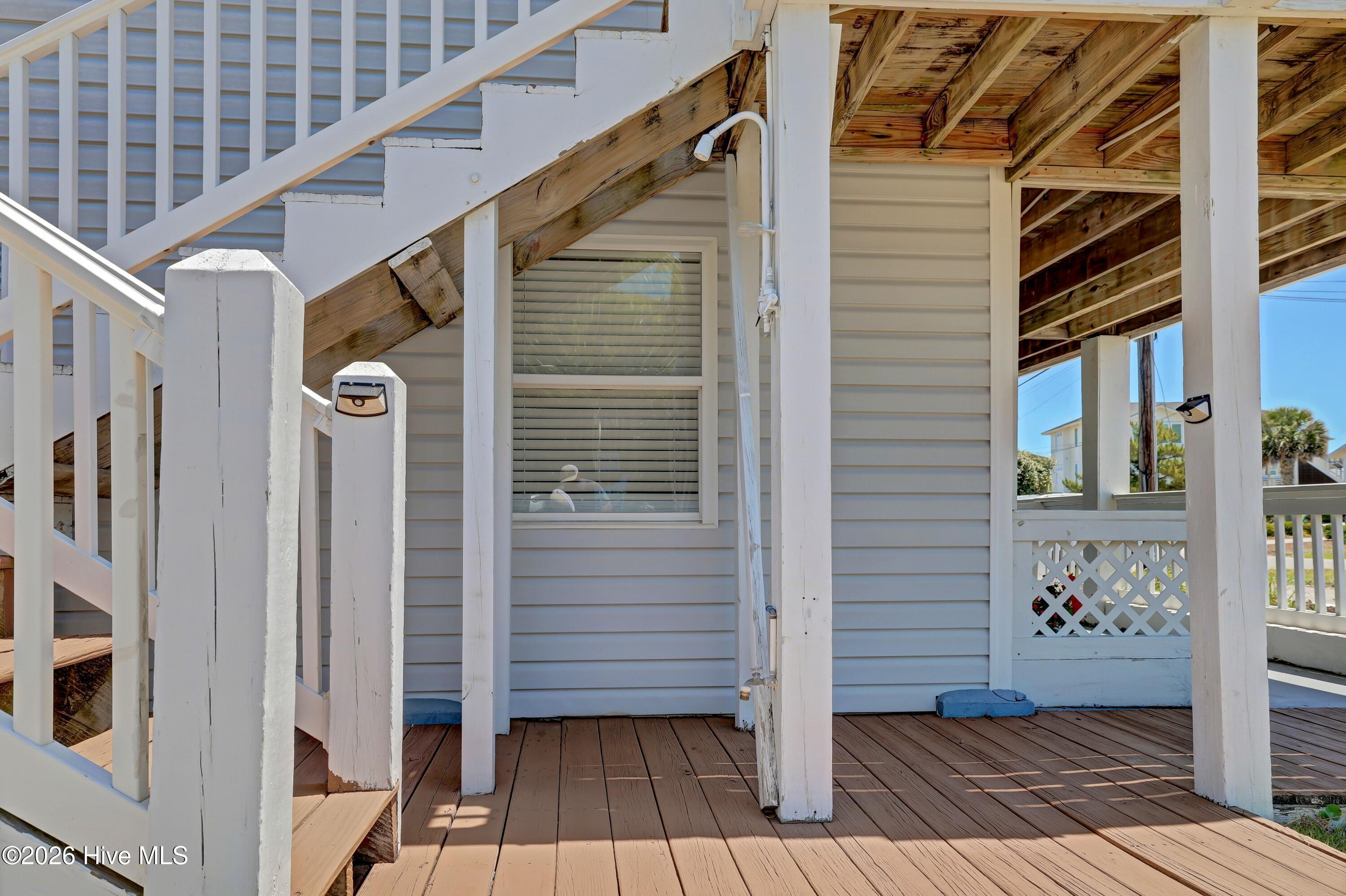 1027 S Shore Drive Property Photo 15