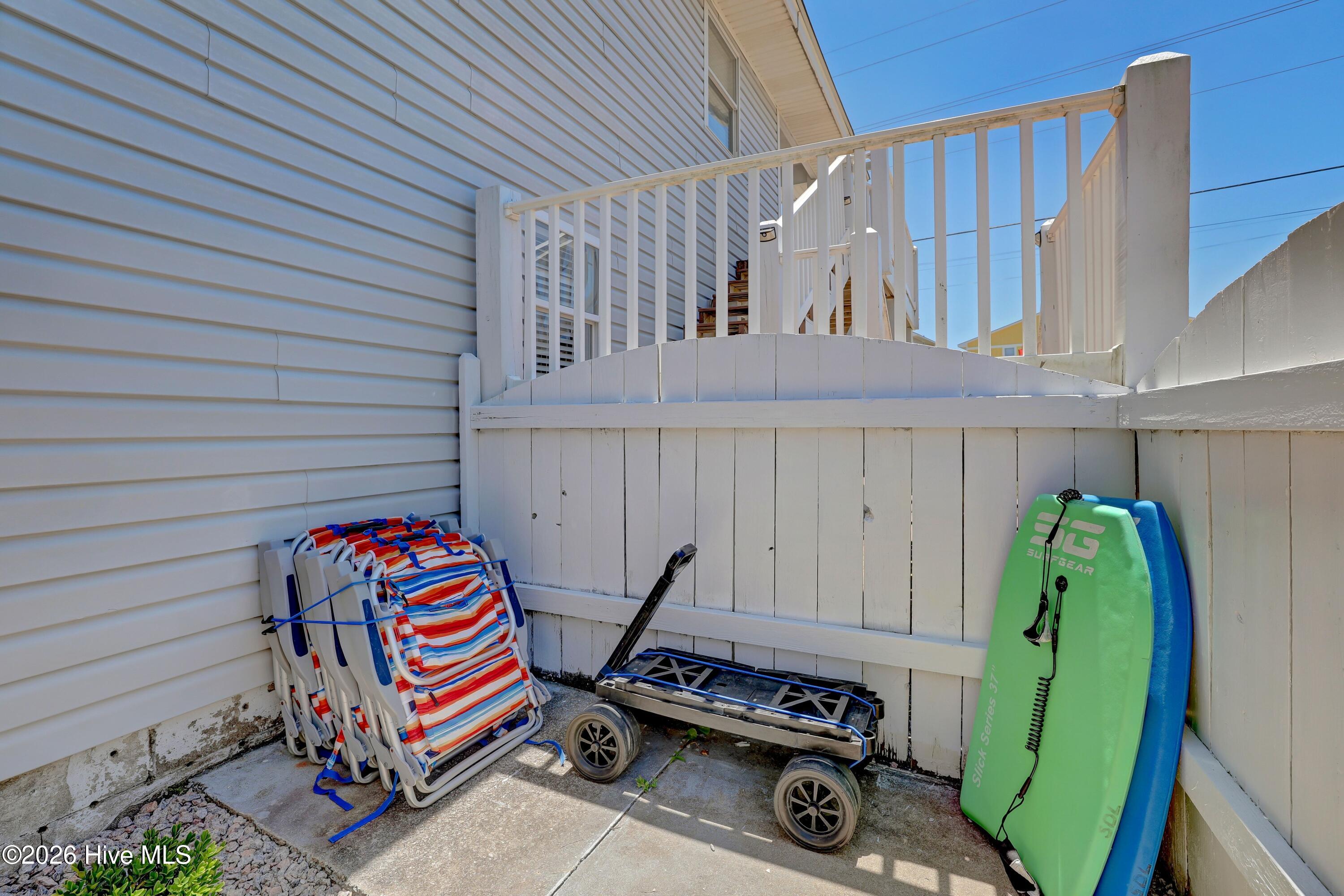 1027 S Shore Drive Property Photo 18