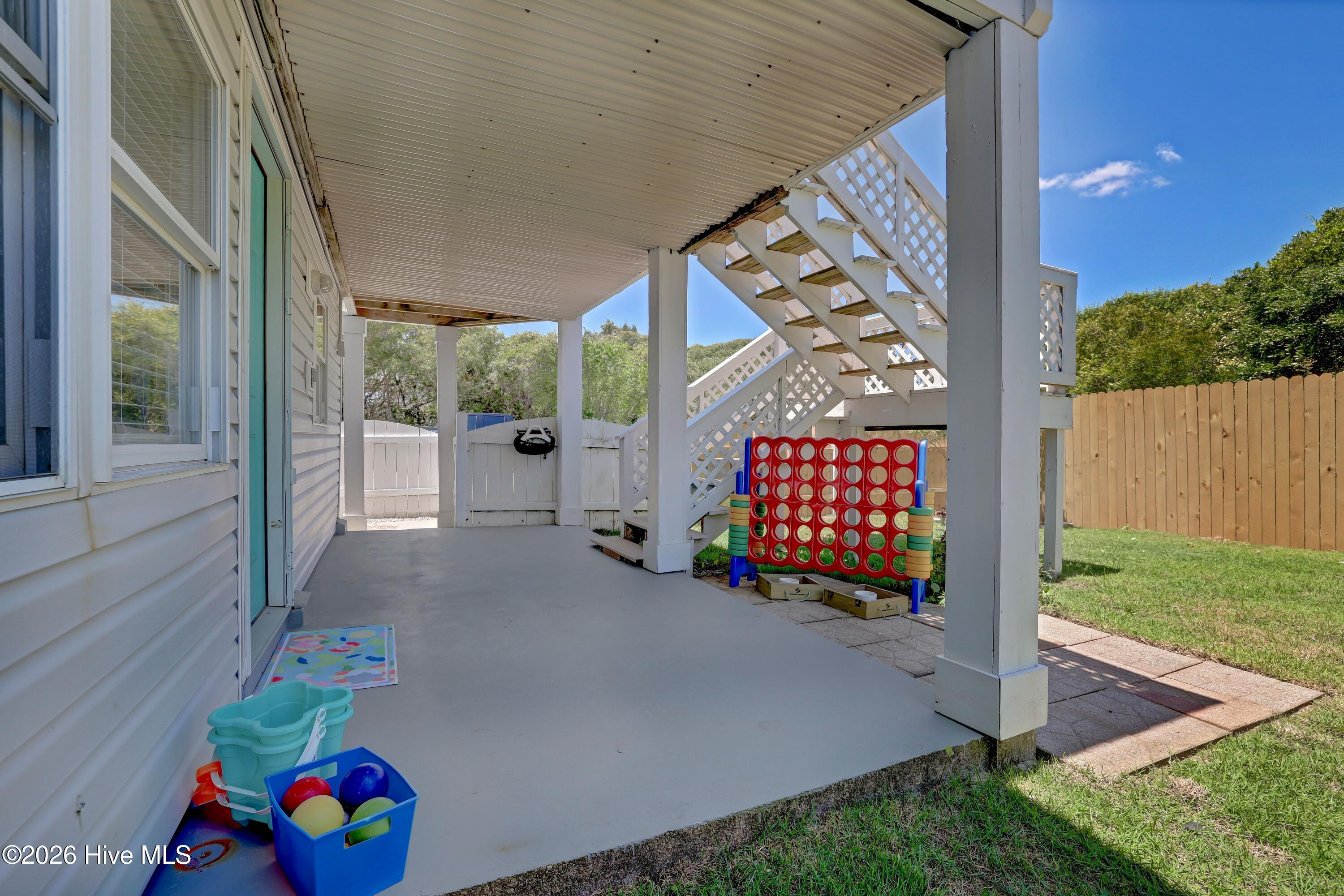 1027 S Shore Drive Property Photo 19