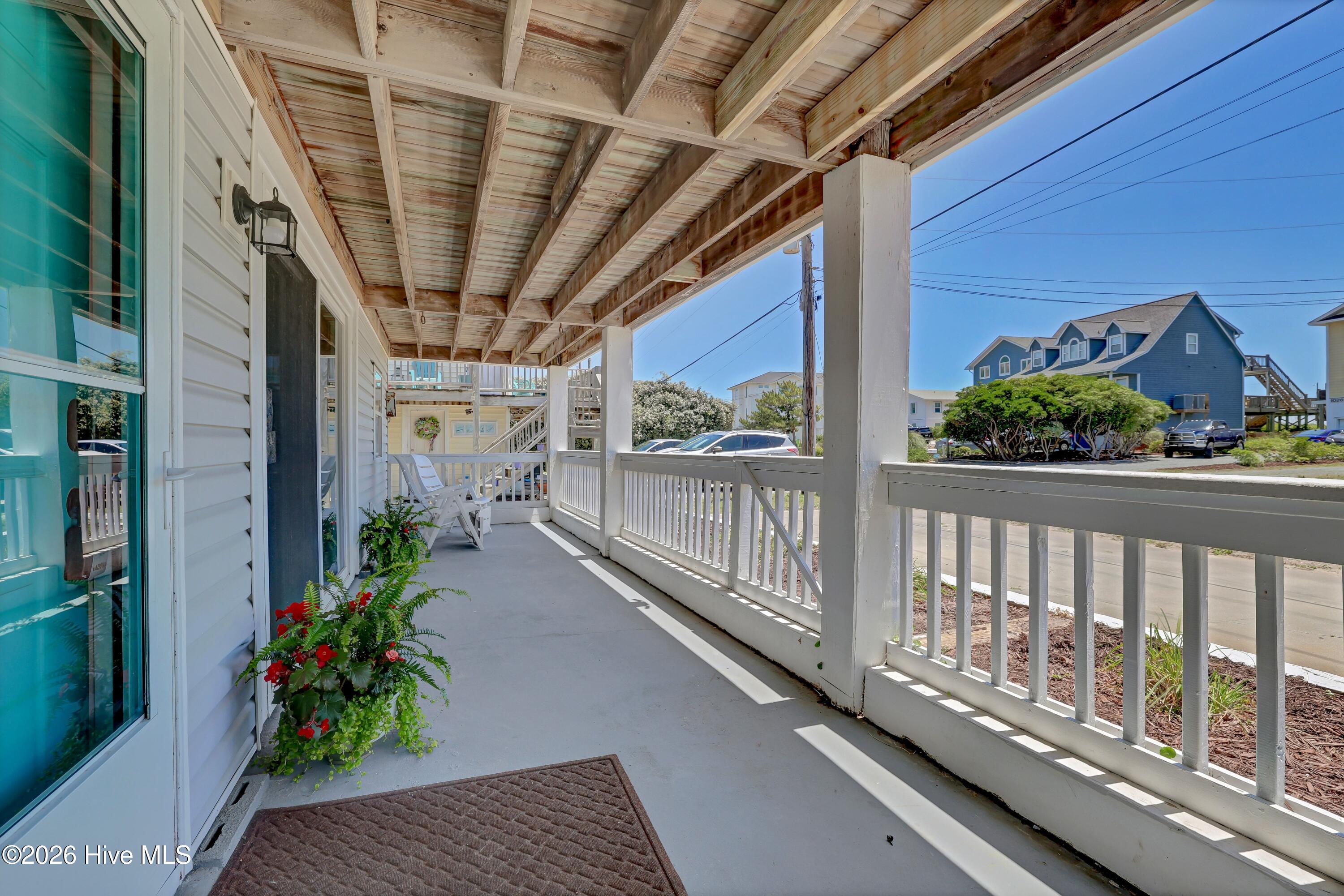 1027 S Shore Drive Property Photo 20