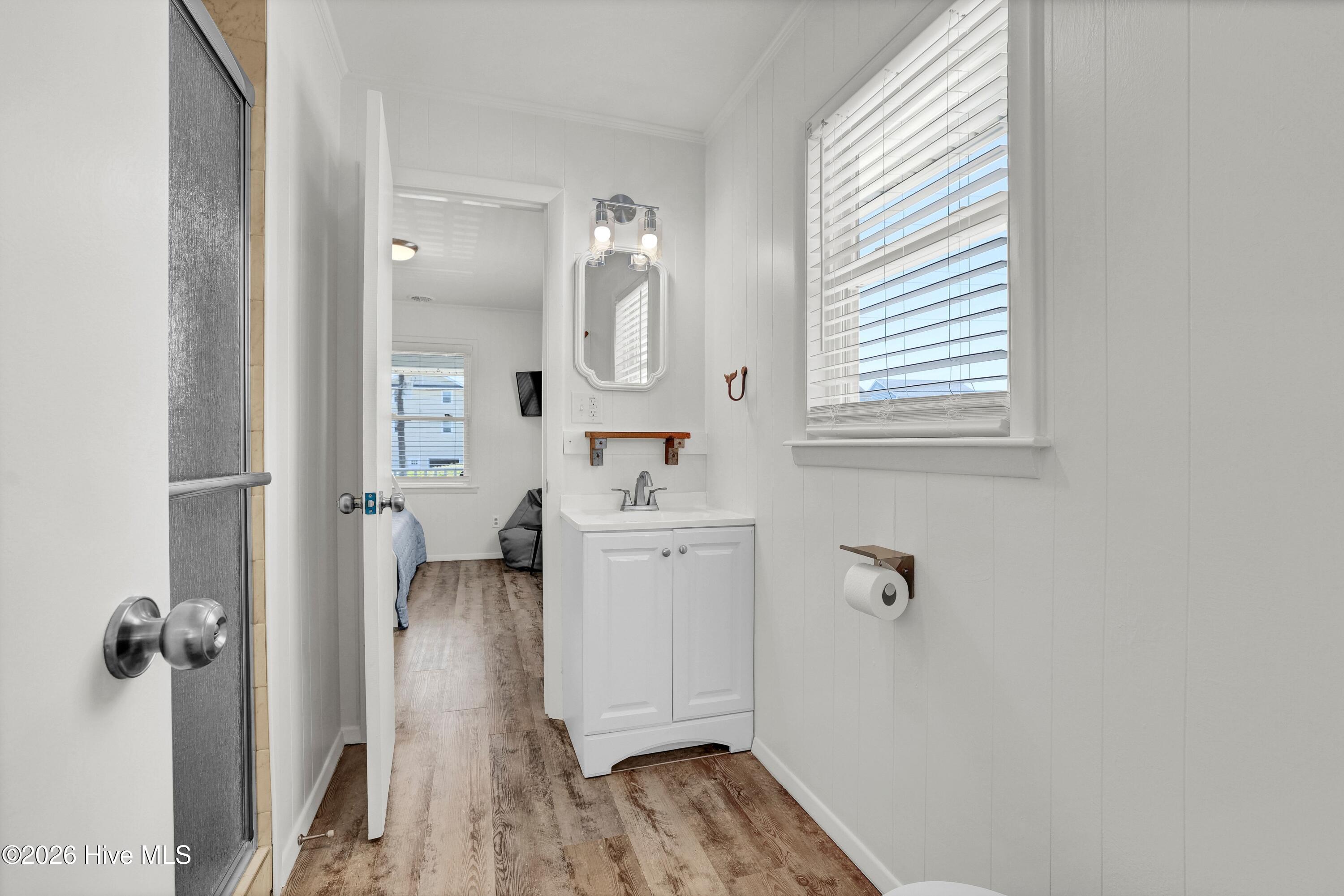 1027 S Shore Drive Property Photo 33