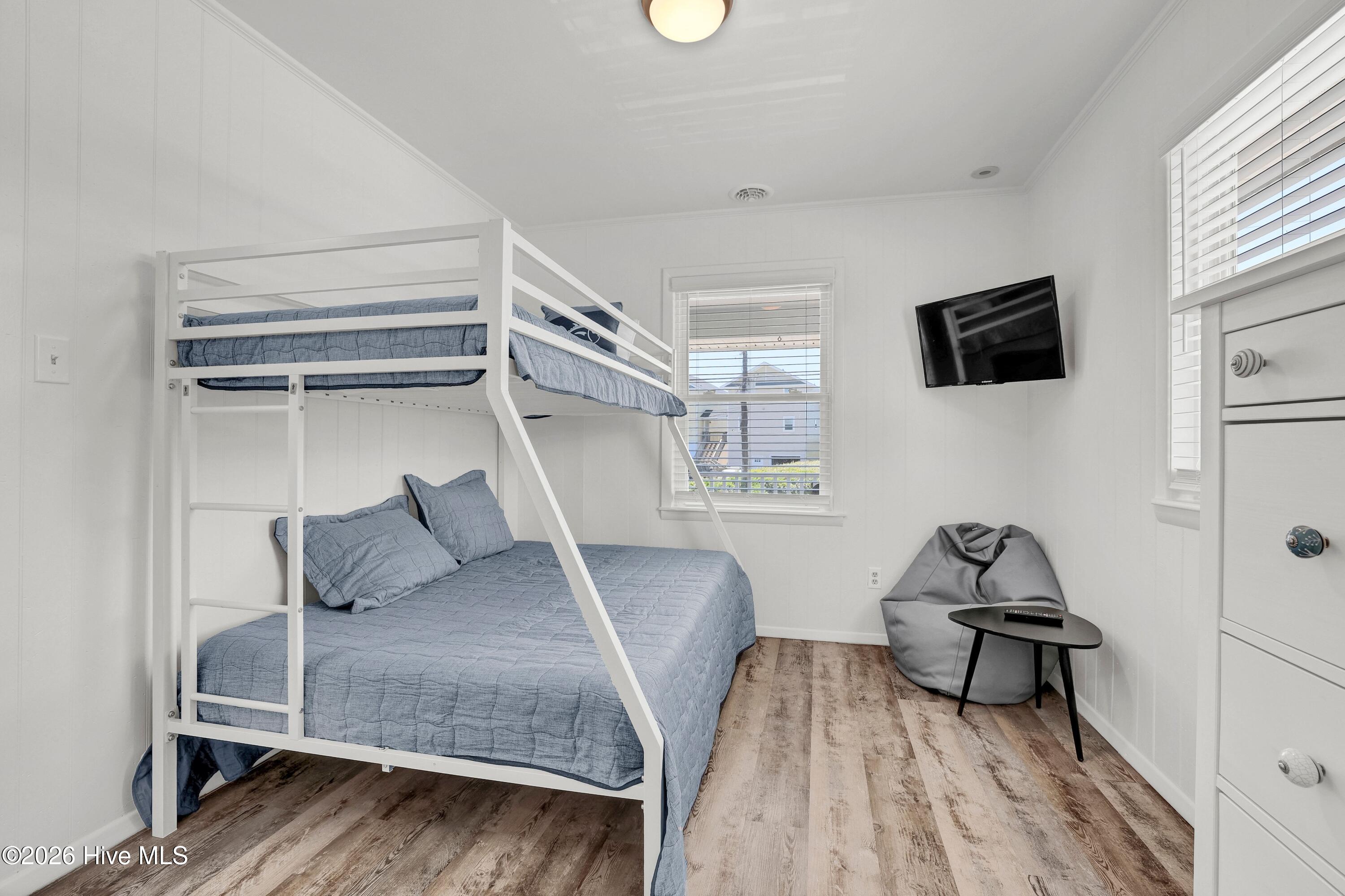 1027 S Shore Drive Property Photo 35