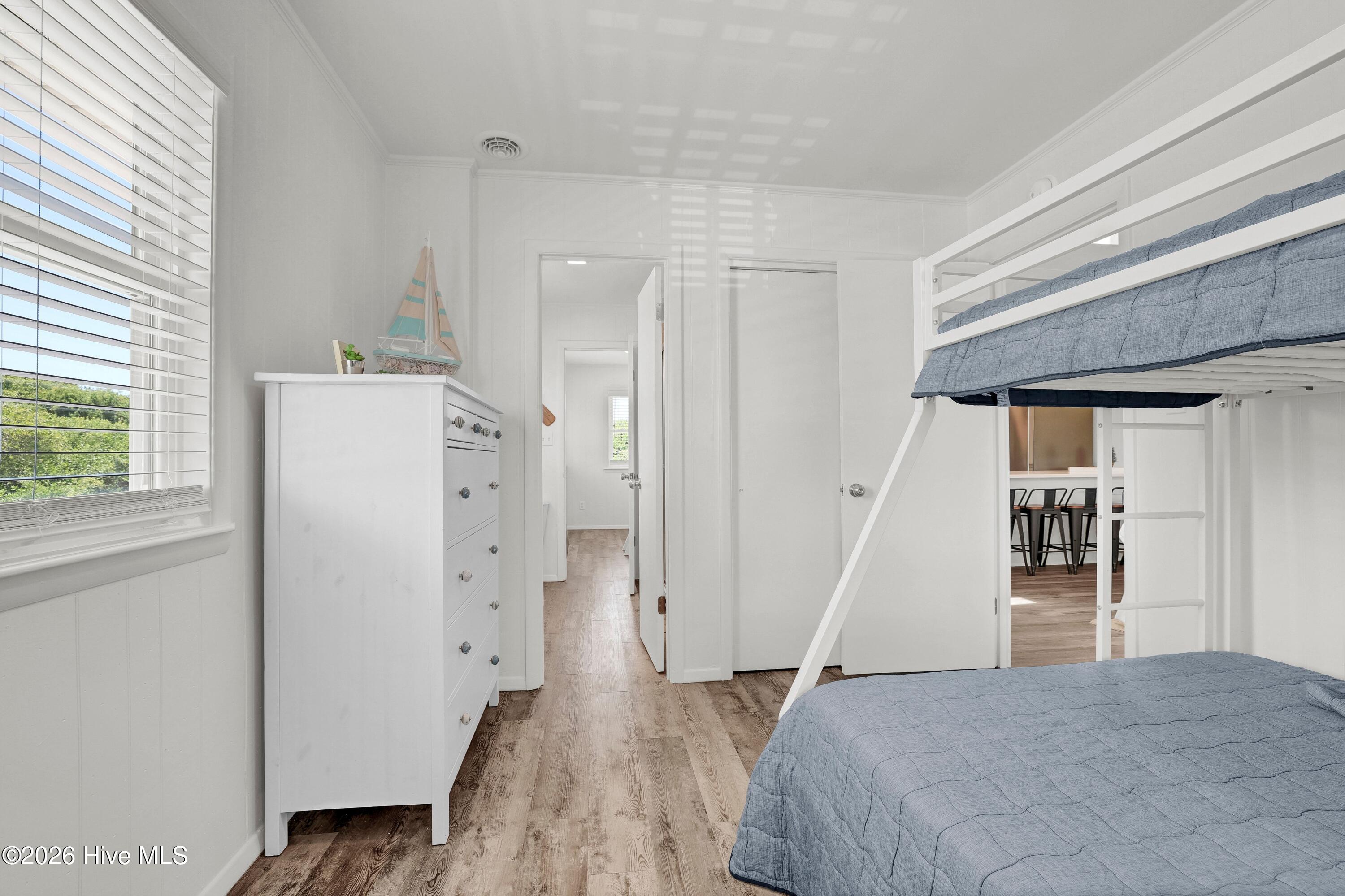 1027 S Shore Drive Property Photo 36