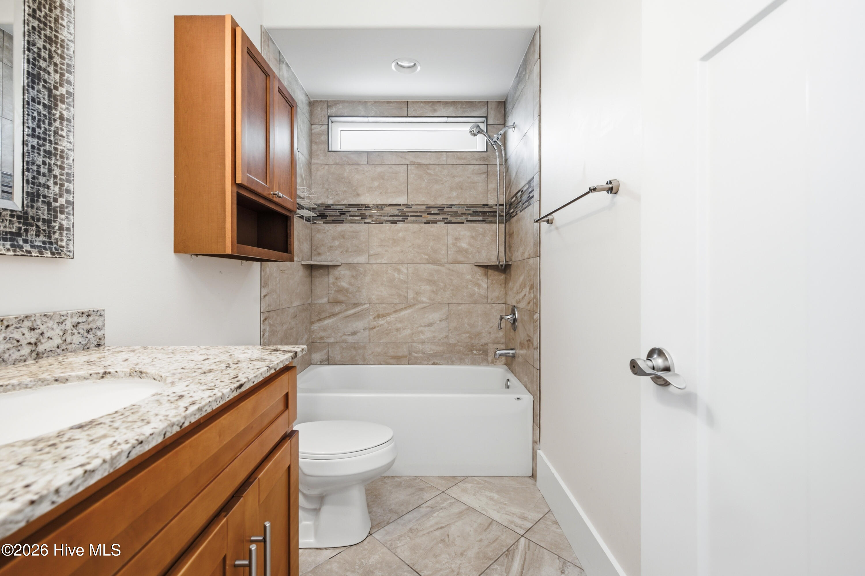 1615 Spot Lane Unit 2 Property Photo 16