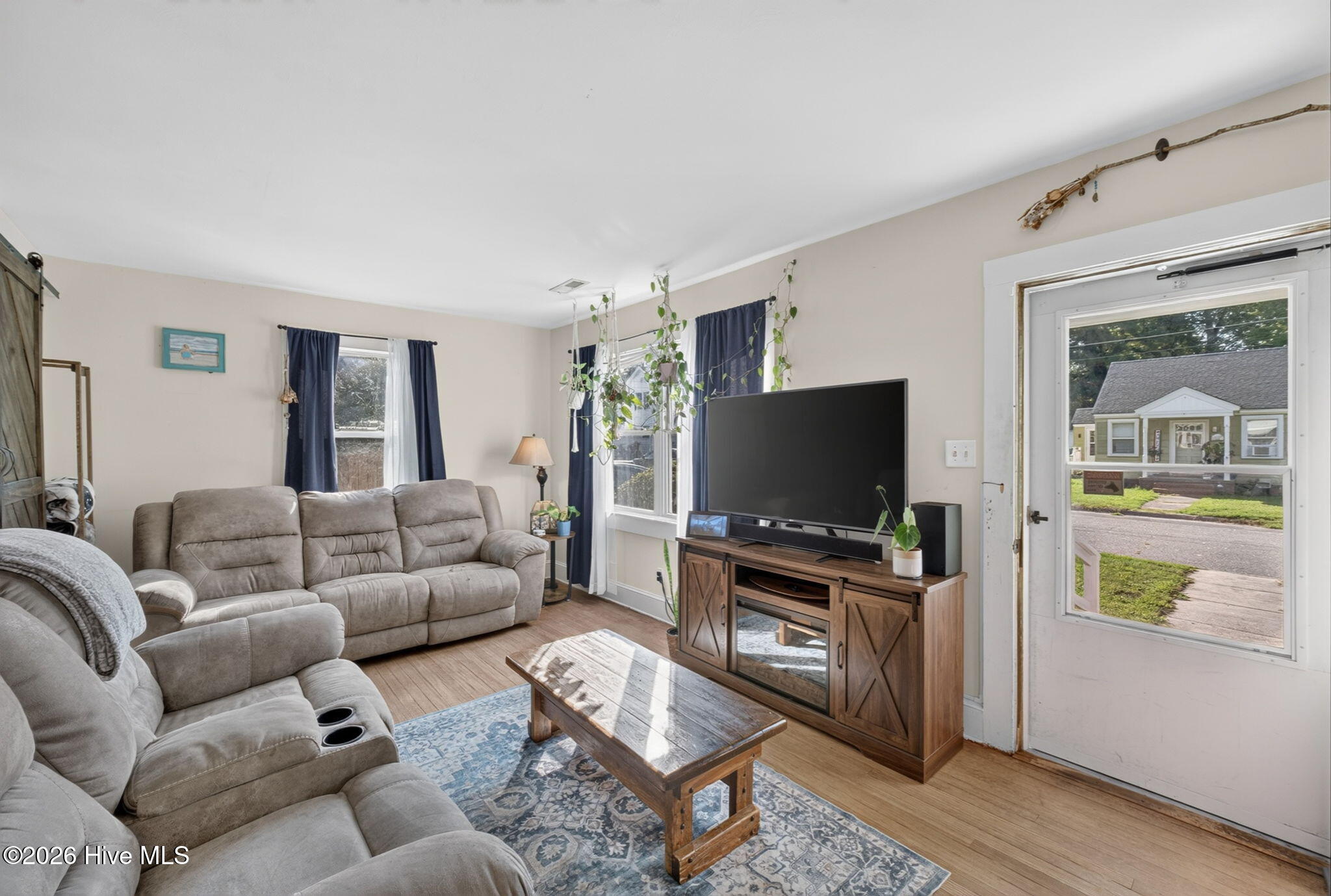 204 Saunders Street Property Photo 4