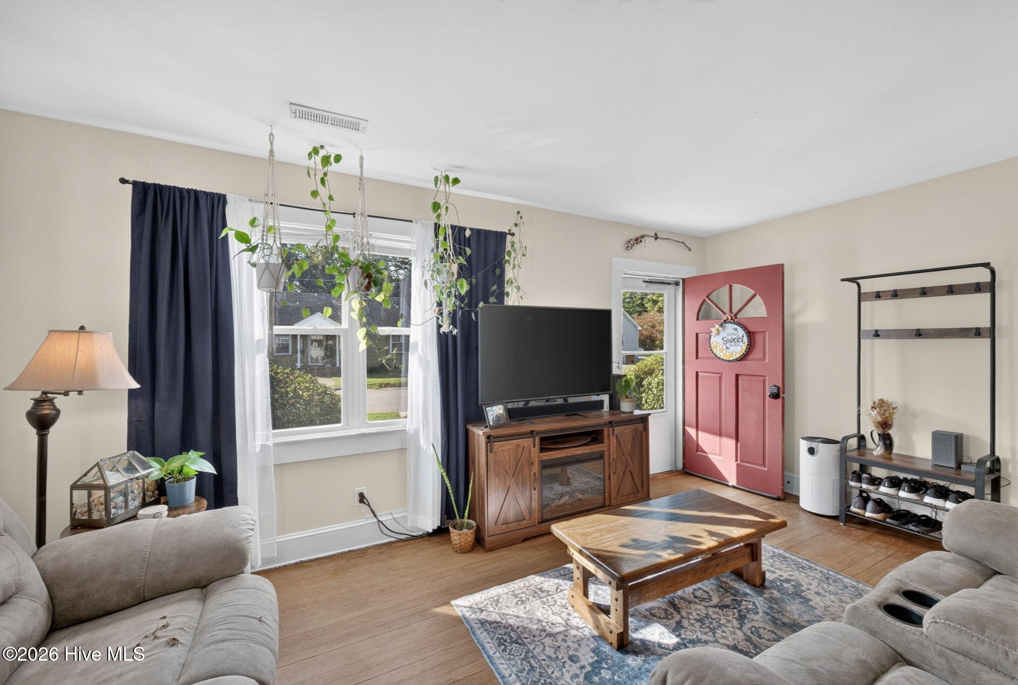 204 Saunders Street Property Photo 6