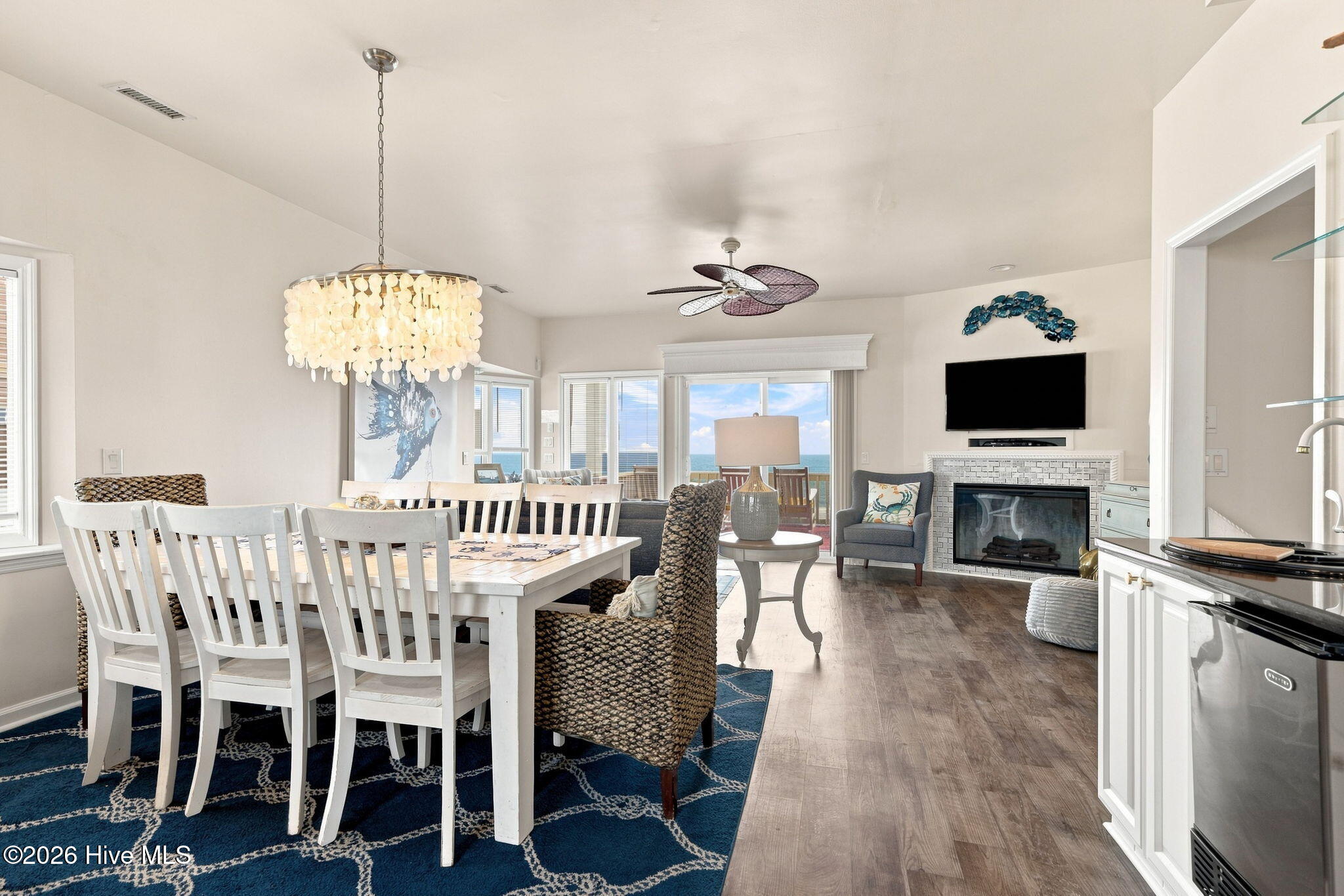 3903 Ocean Drive E&w Property Photo 7