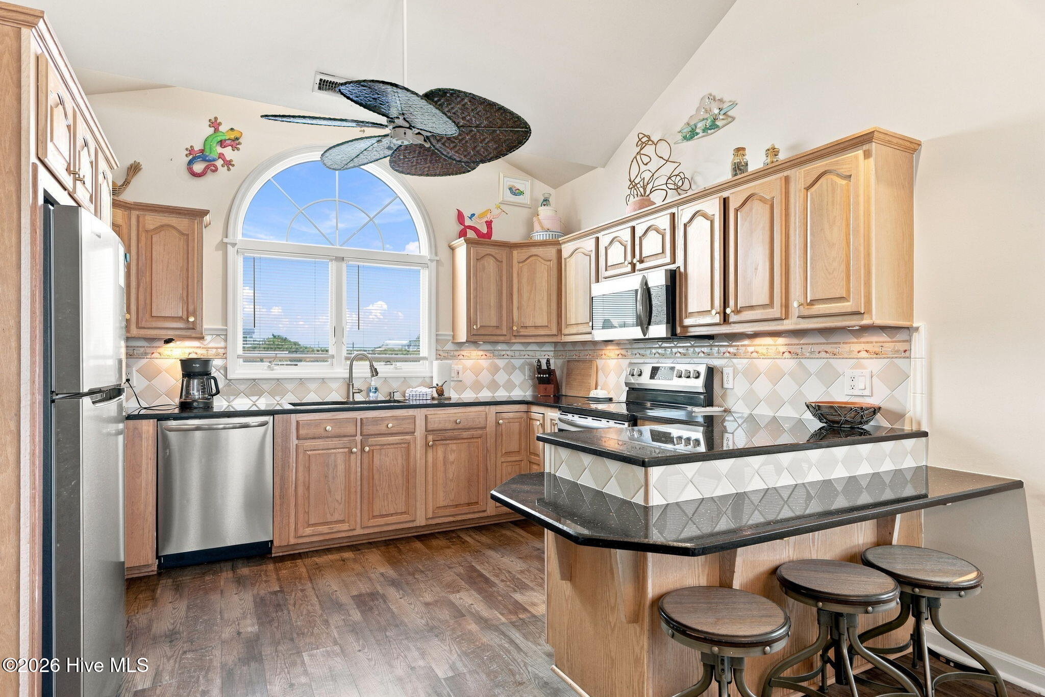 3903 Ocean Drive E&w Property Photo 9