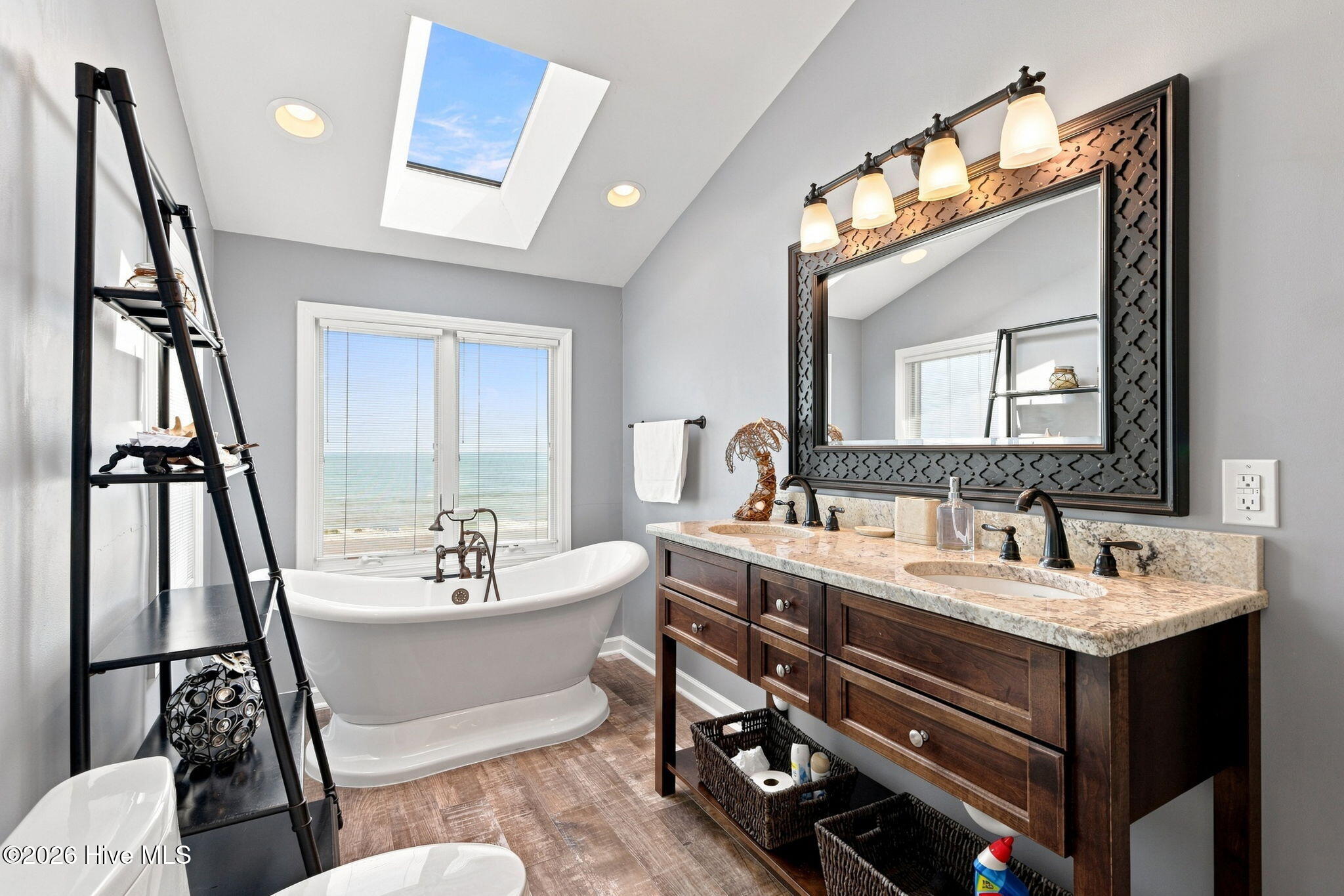 3903 Ocean Drive E&w Property Photo 23