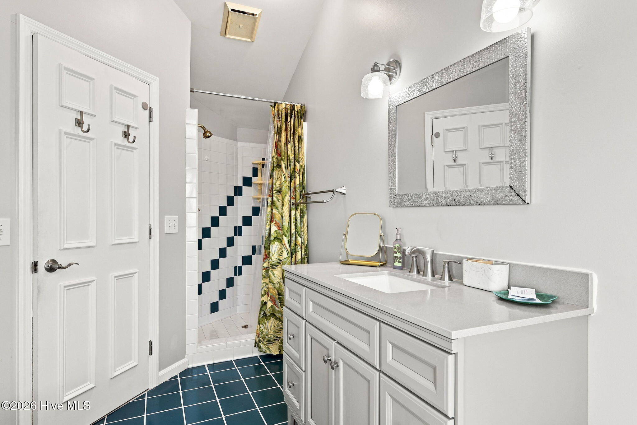 3903 Ocean Drive E&w Property Photo 49