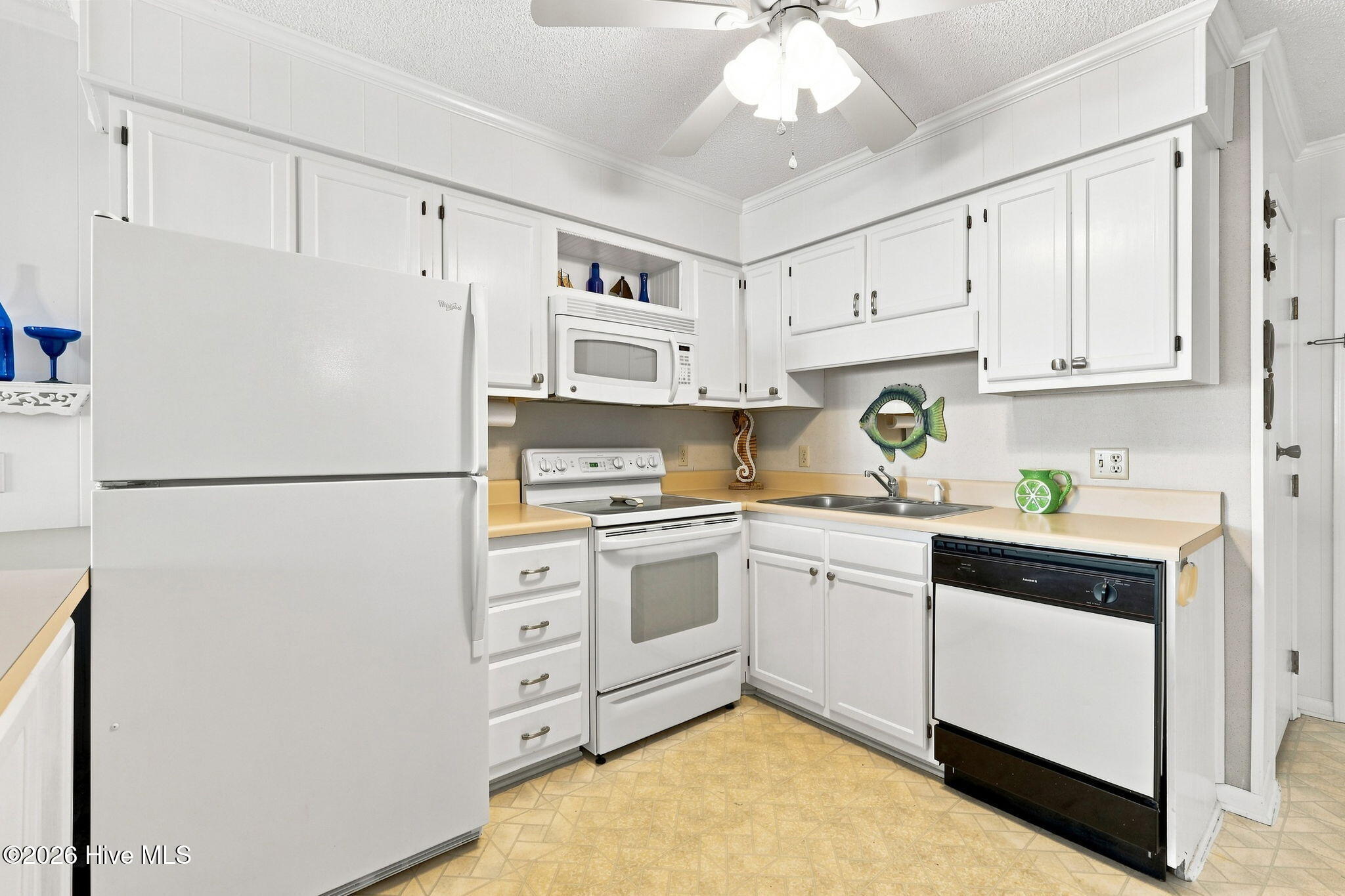 301 E Commerce Way Road 254 Property Photo 13