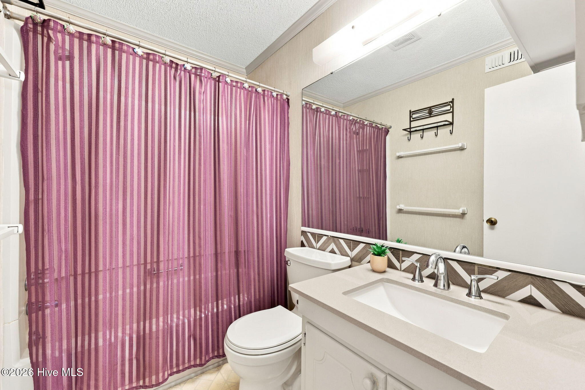 301 E Commerce Way Road 254 Property Photo 17