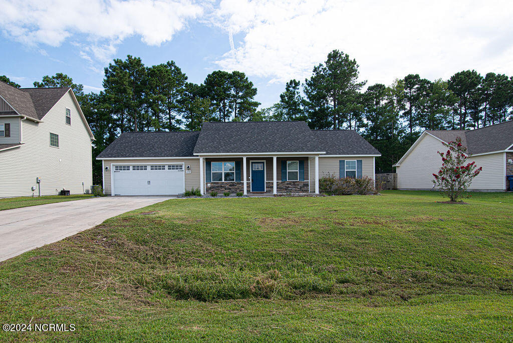 258 Breakwater Drive Property Photo 2