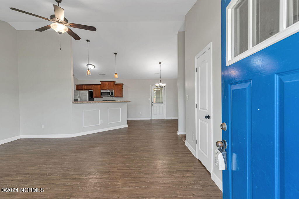 258 Breakwater Drive Property Photo 3