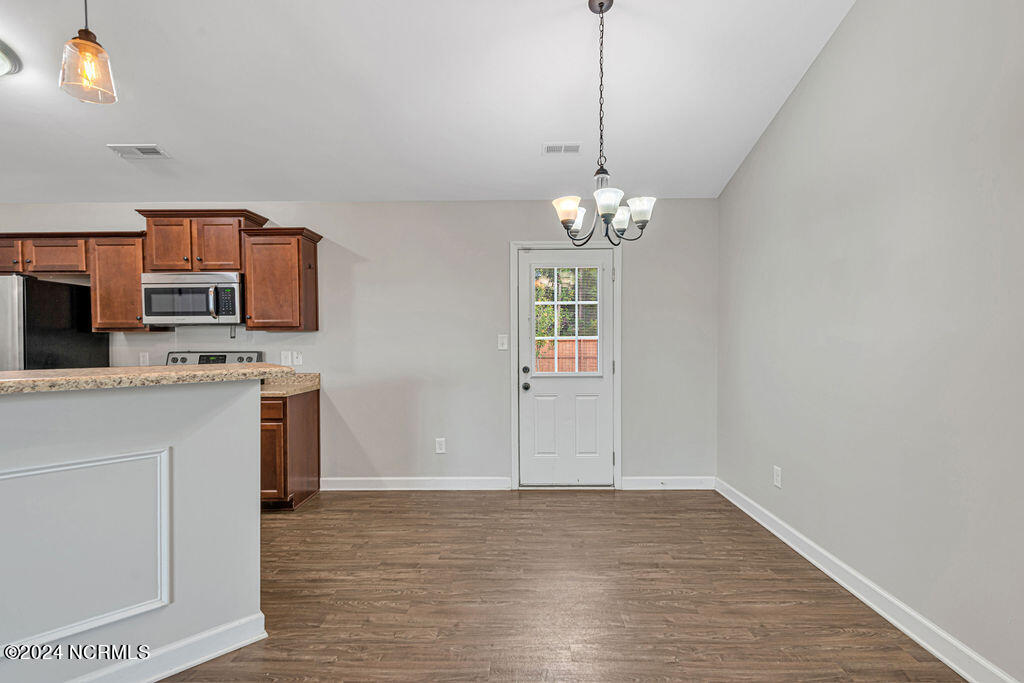 258 Breakwater Drive Property Photo 6