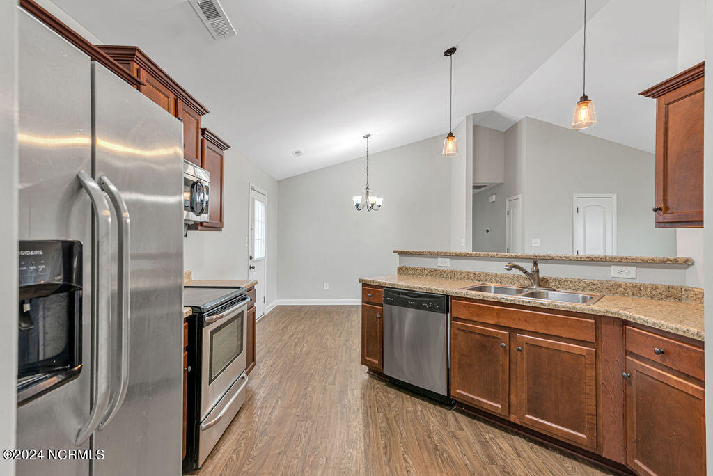 258 Breakwater Drive Property Photo 10