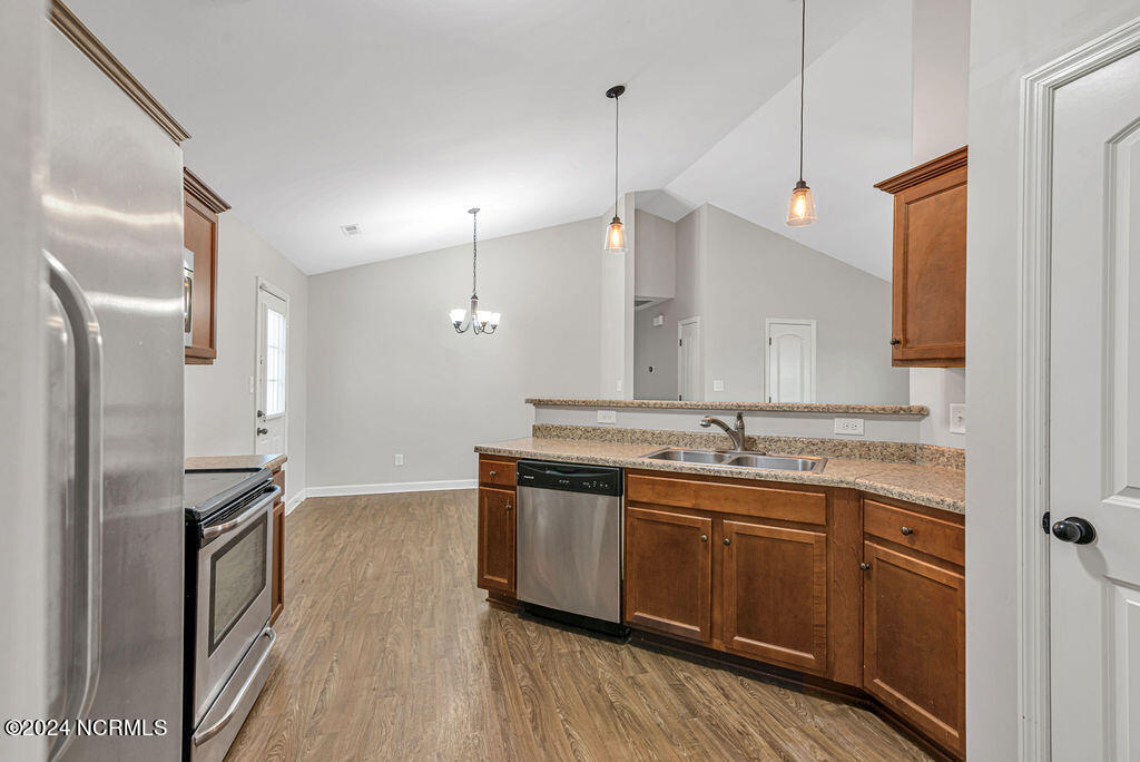 258 Breakwater Drive Property Photo 11