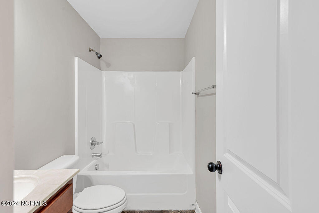 258 Breakwater Drive Property Photo 13