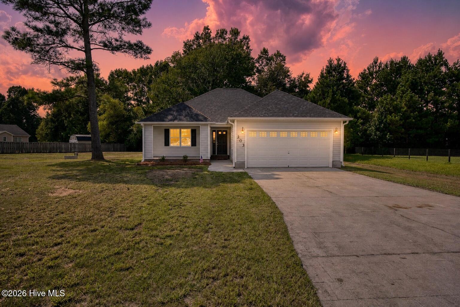 303 Big Tree Lane Property Photo 6