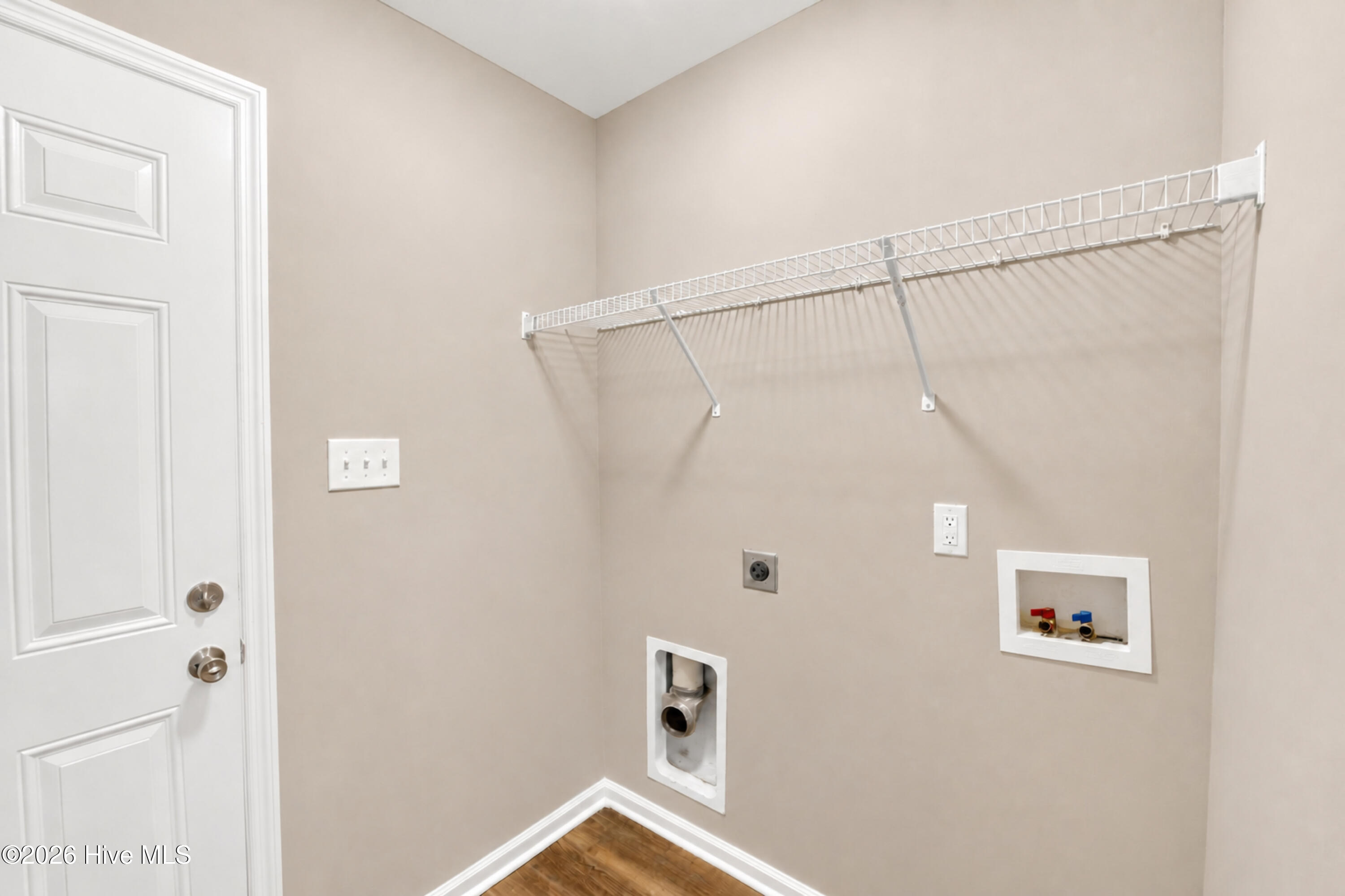 303 Big Tree Lane Property Photo 17