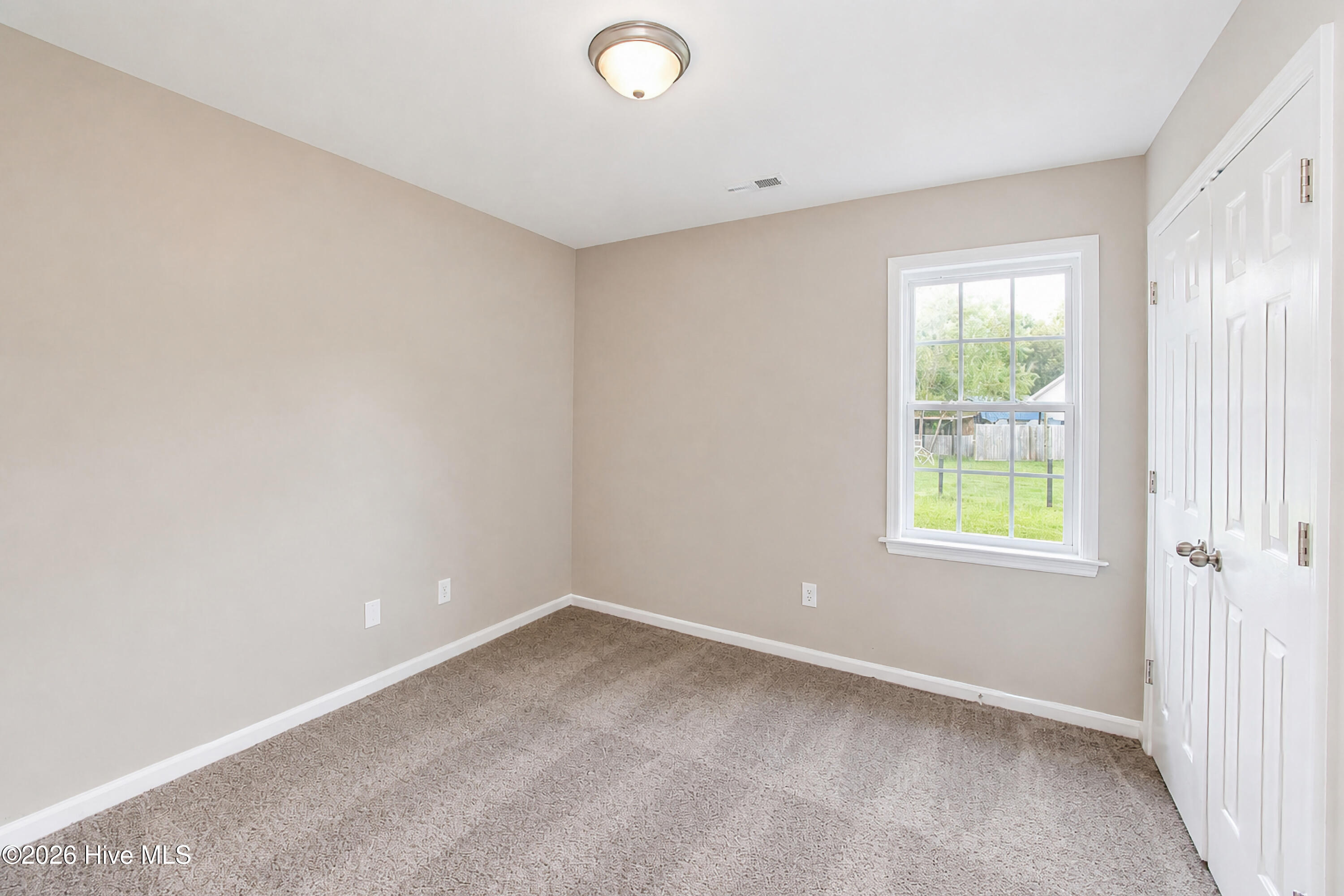 303 Big Tree Lane Property Photo 28