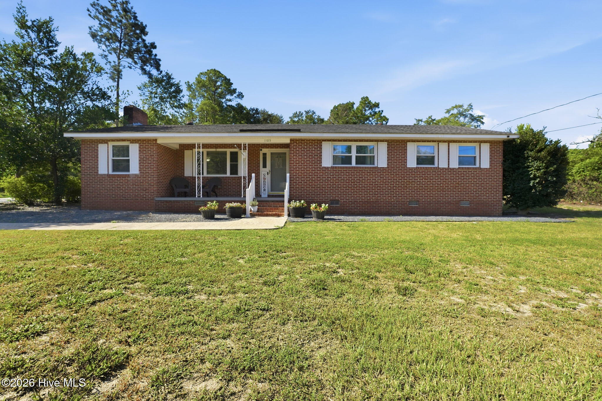 1105 Oak Avenue Property Photo 1