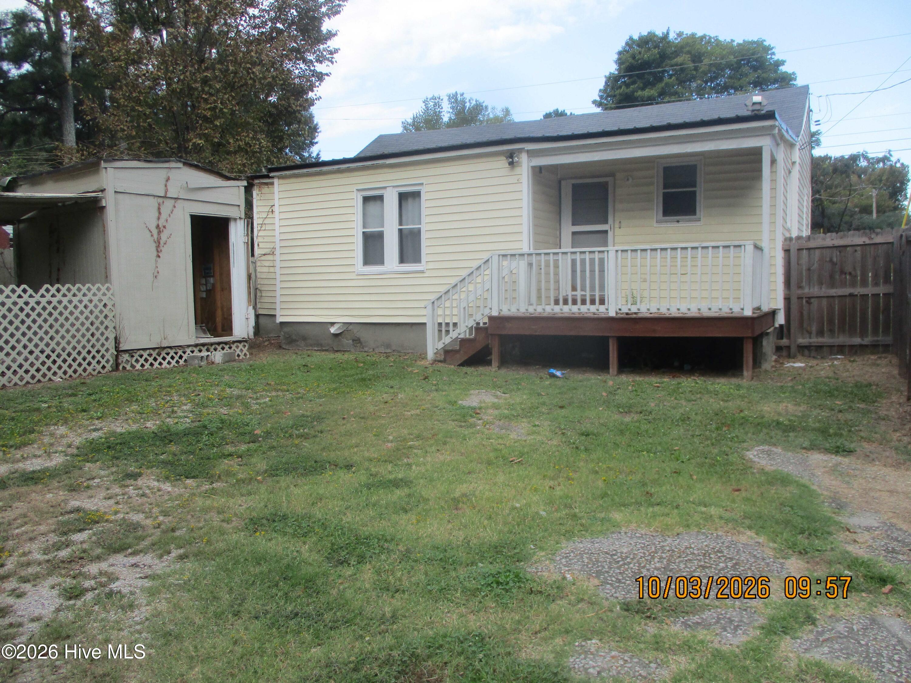 516 Winstead Street N Property Photo 2