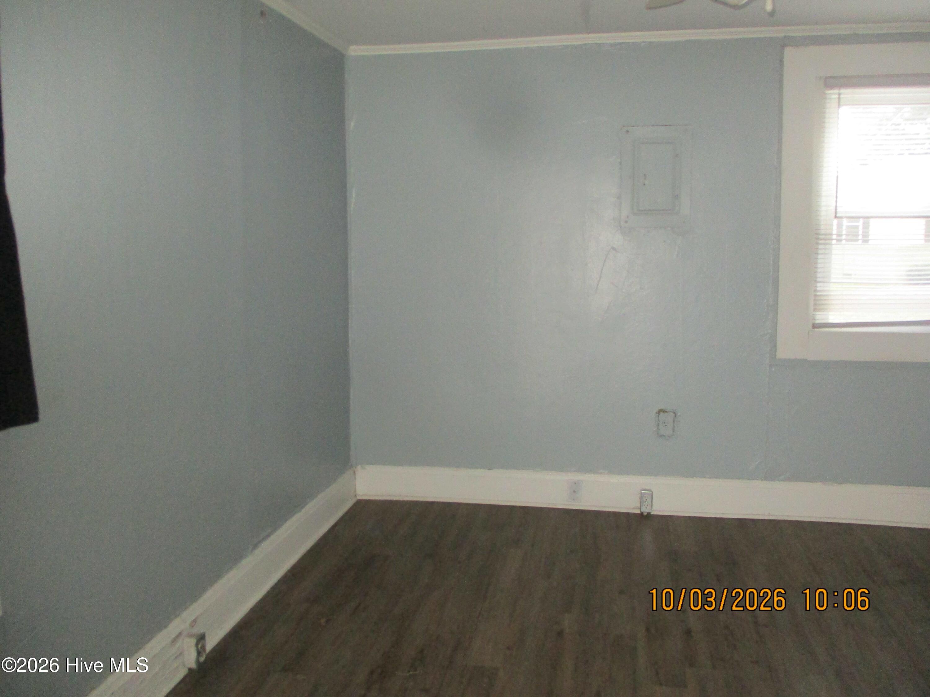 516 Winstead Street N Property Photo 14
