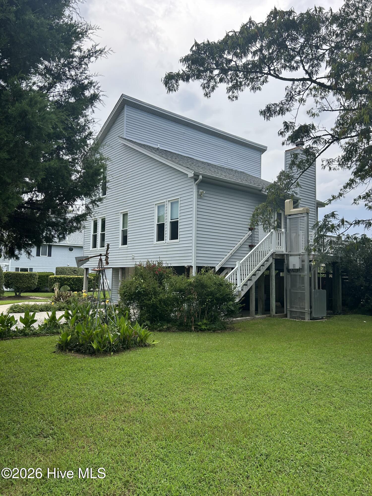 100 Longview Court Property Photo 1