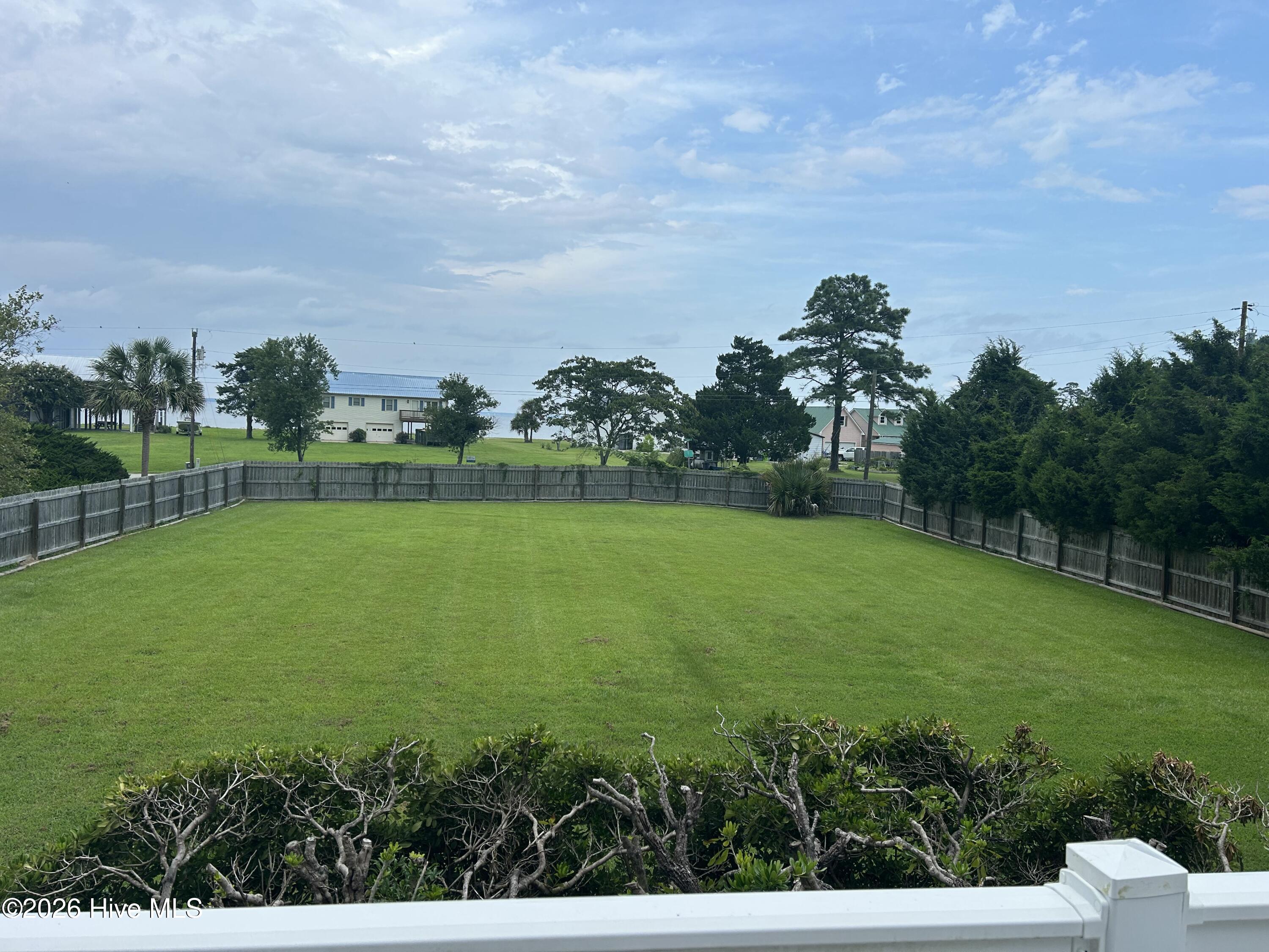 100 Longview Court Property Photo 3