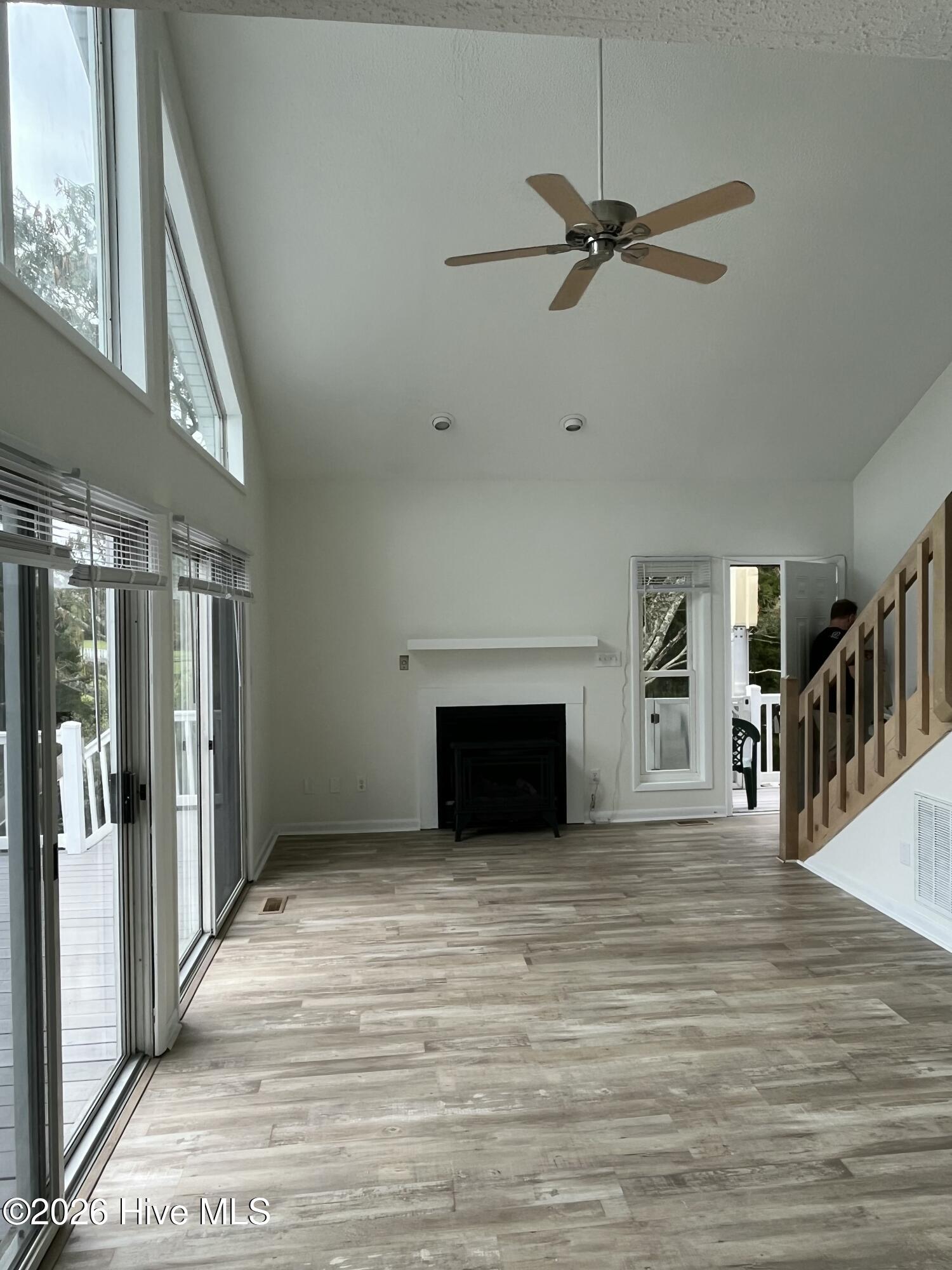 100 Longview Court Property Photo 9