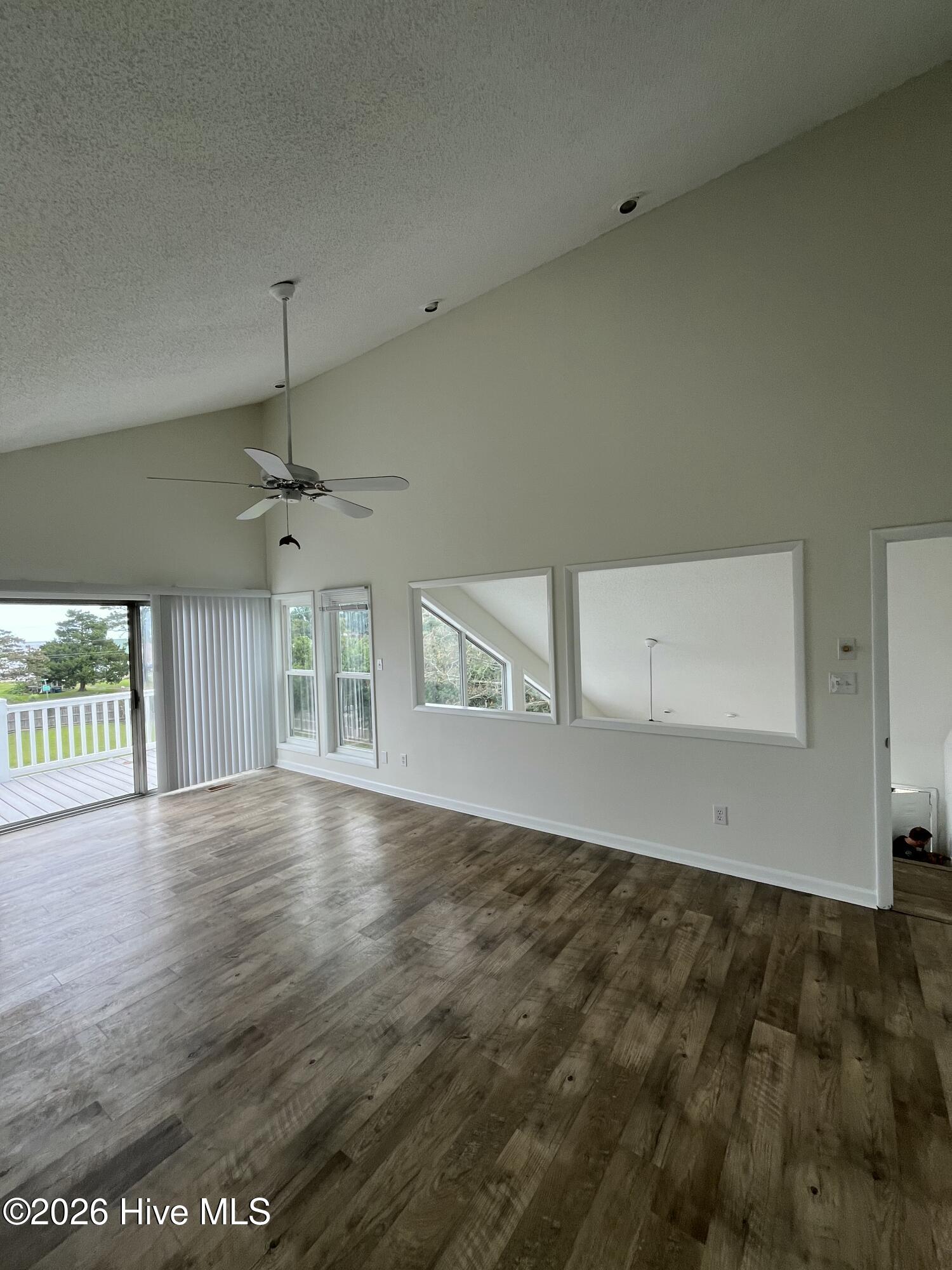 100 Longview Court Property Photo 10