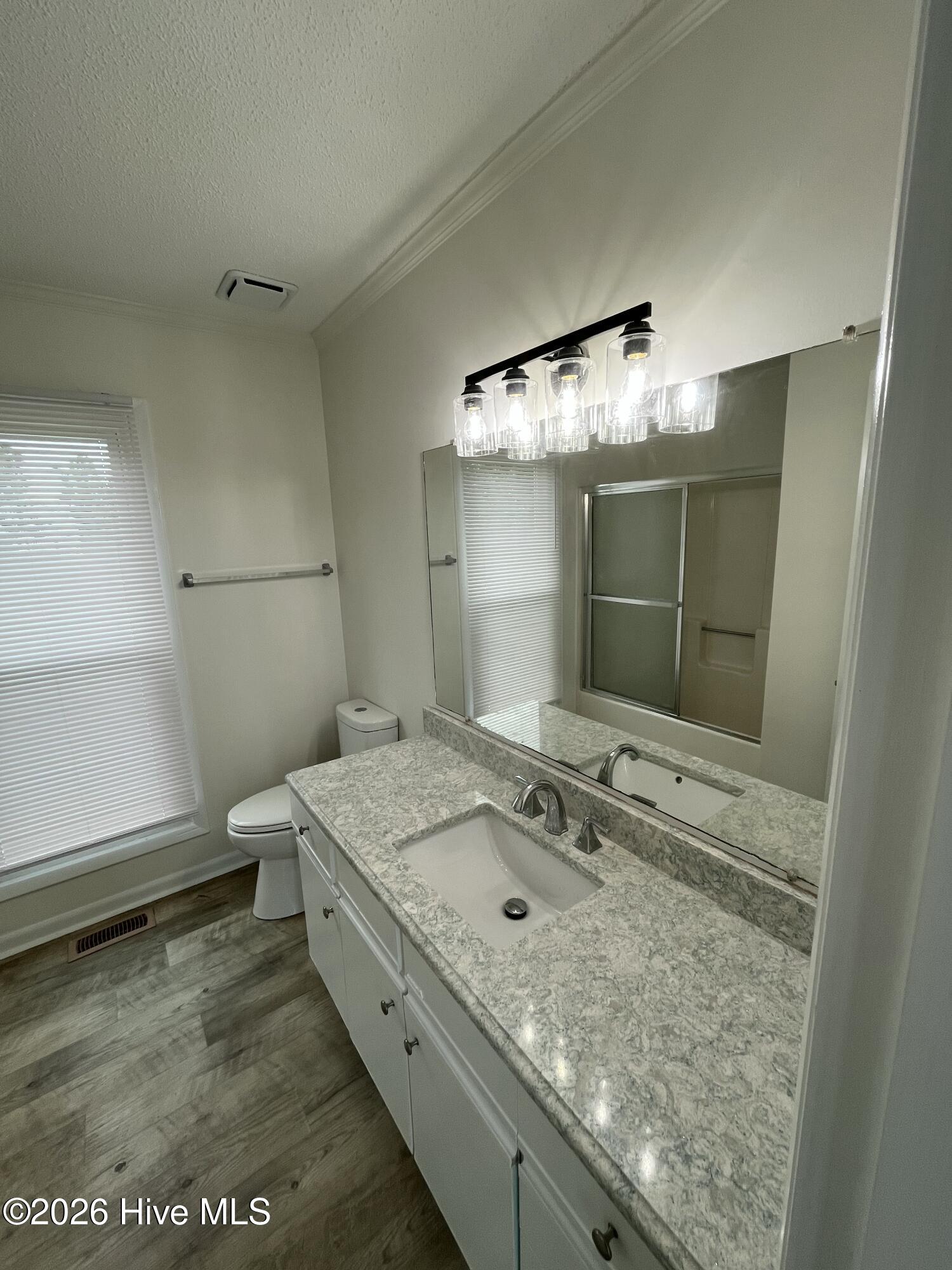 100 Longview Court Property Photo 19