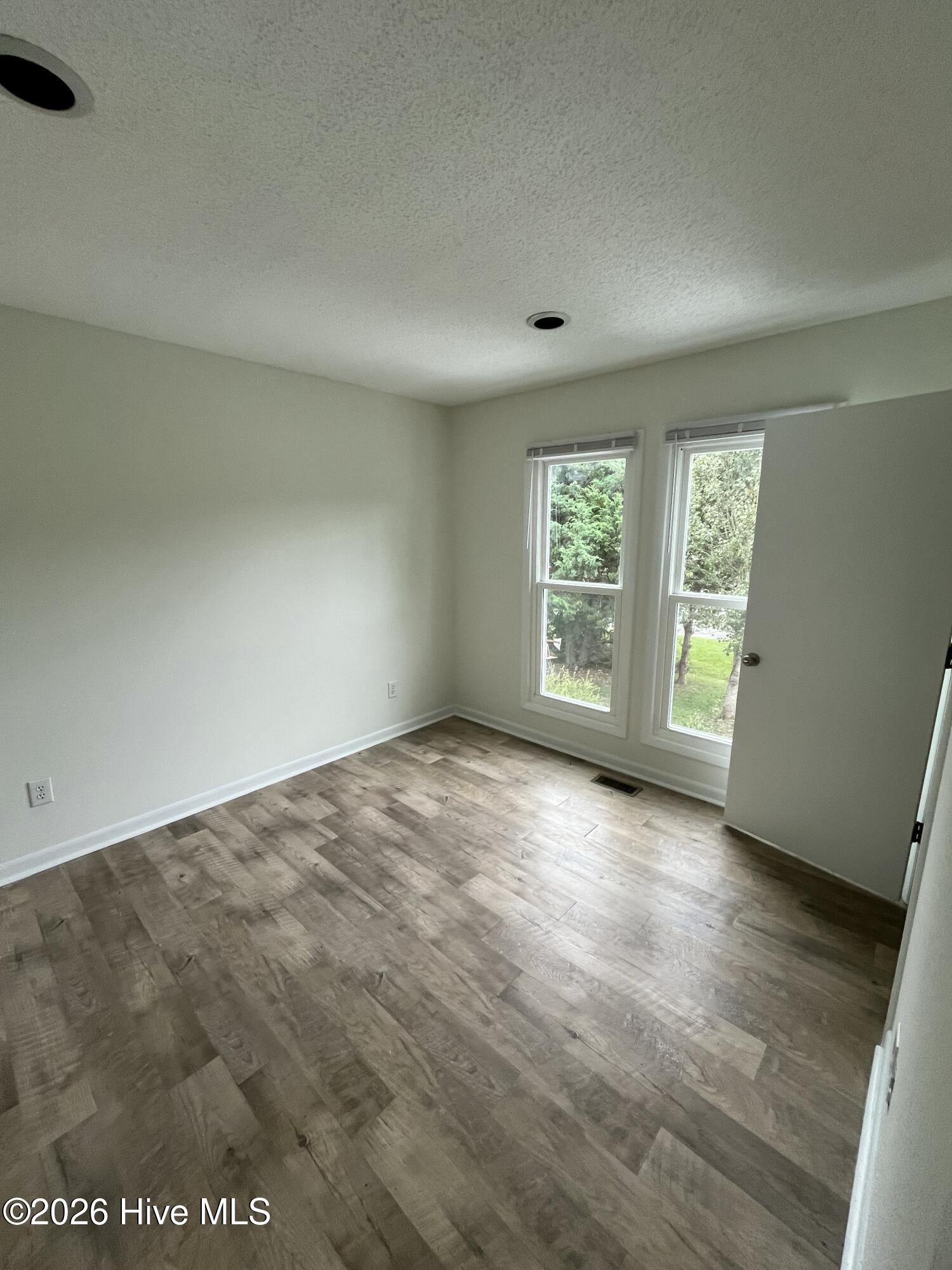 100 Longview Court Property Photo 21